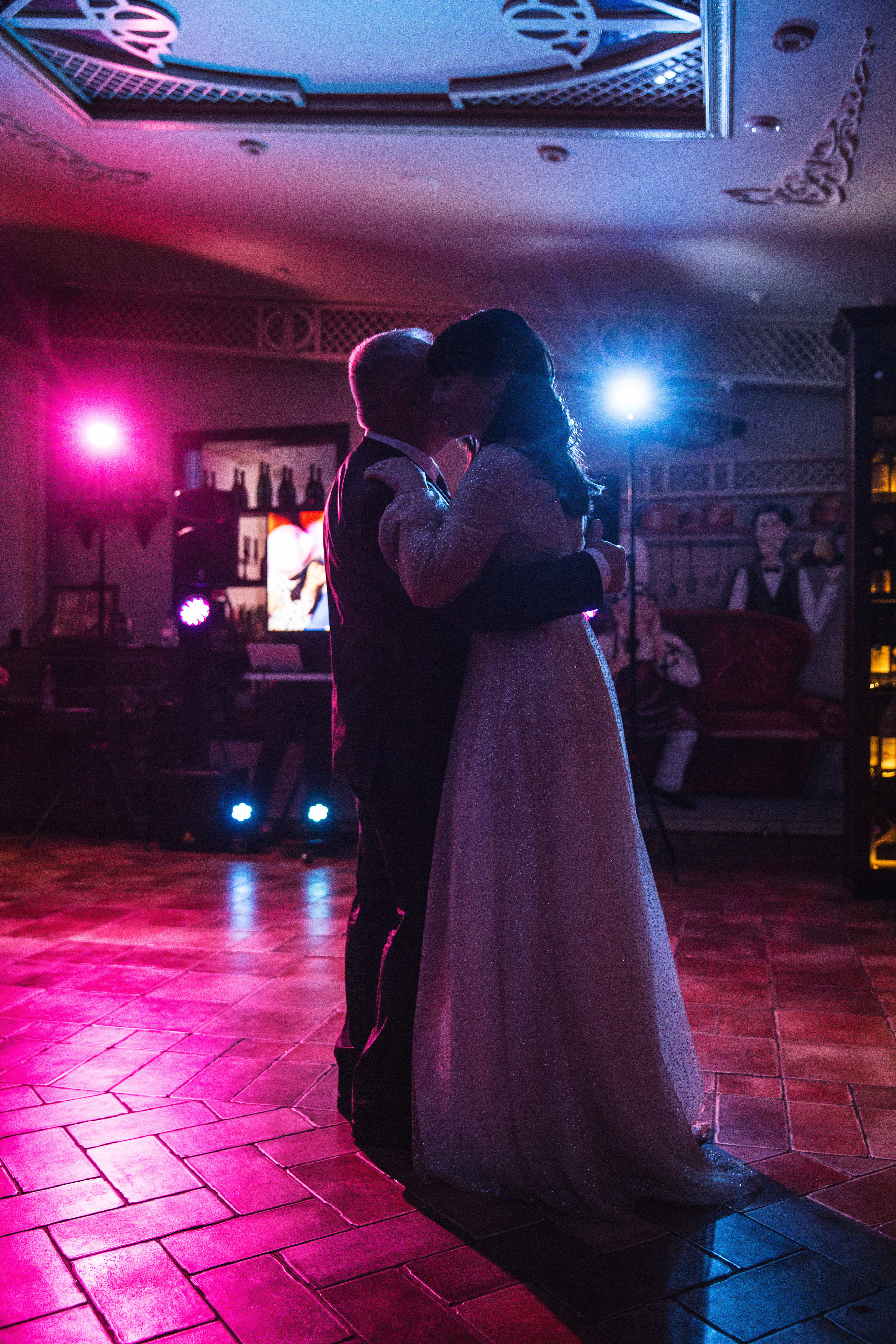 танец отца и дочери