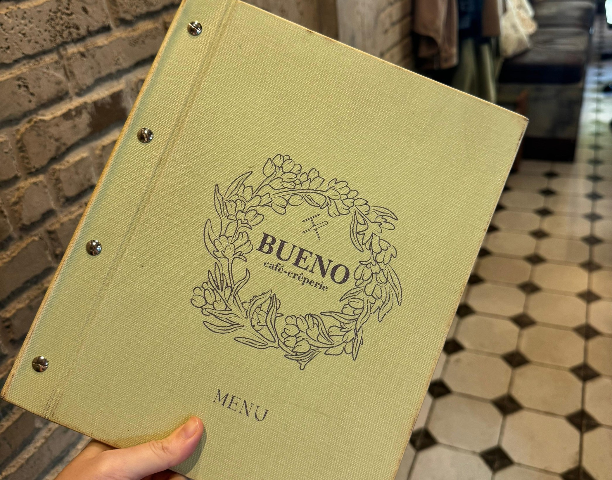 Реализация. ANNSOUL — графический и brand — дизайнер