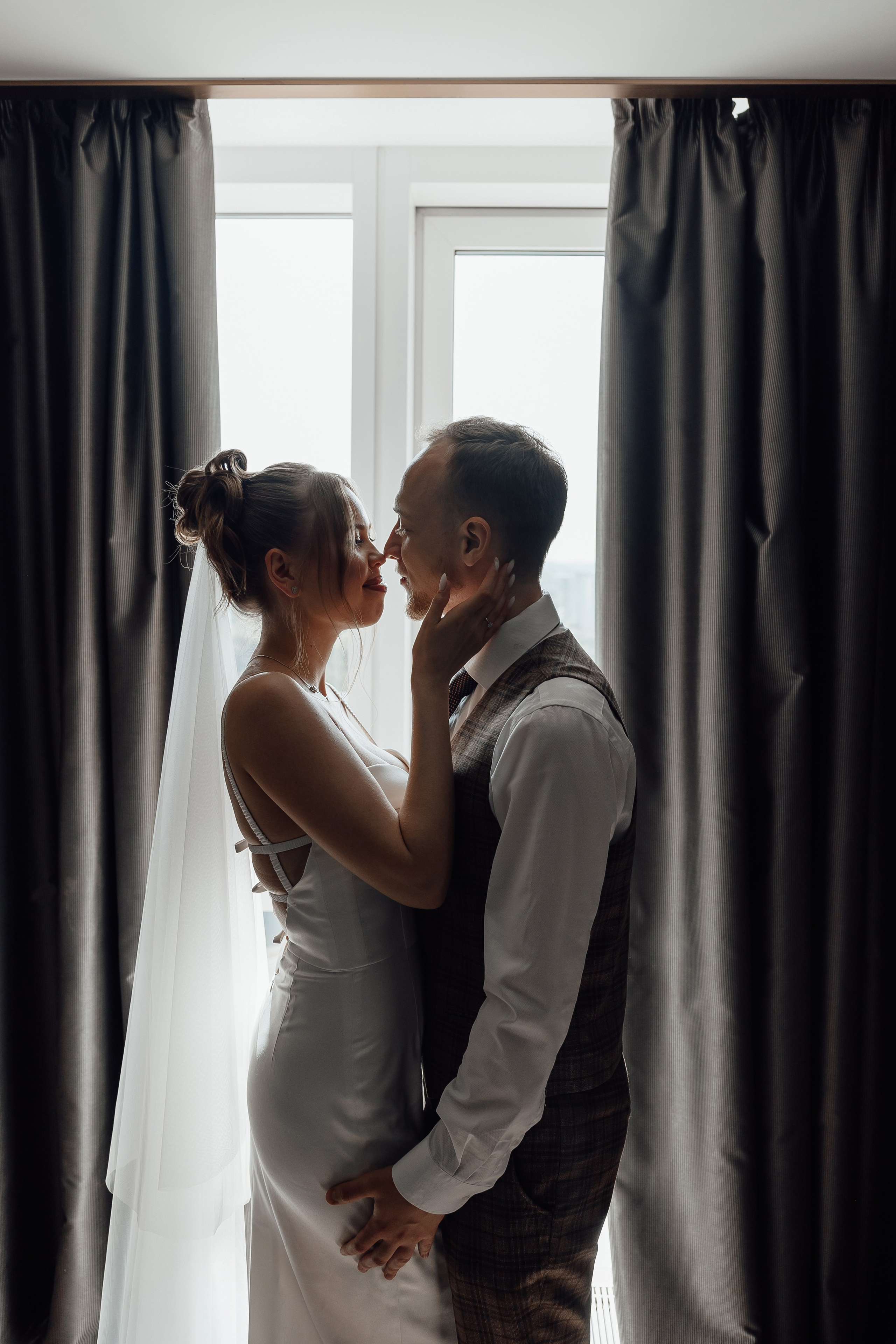 свадебная фотосессия в отеле soluxe hotel moscow