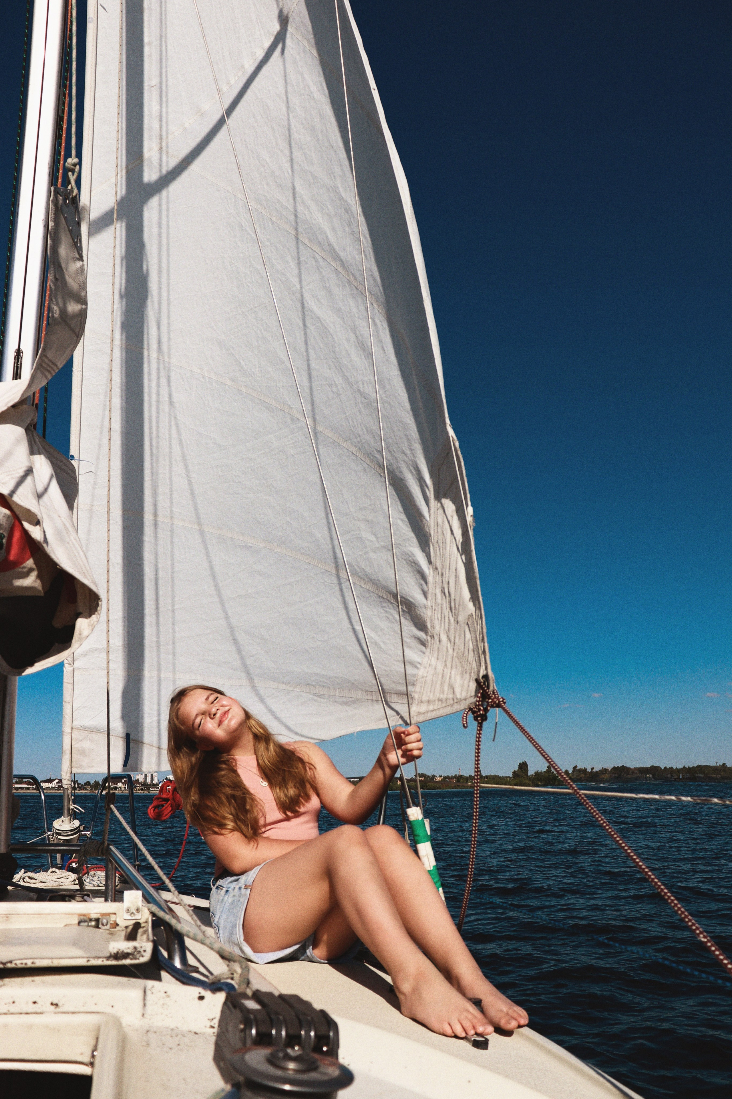 фото девушек на яхтефото на яхте фотосессия на яхте пляжная фотосессия