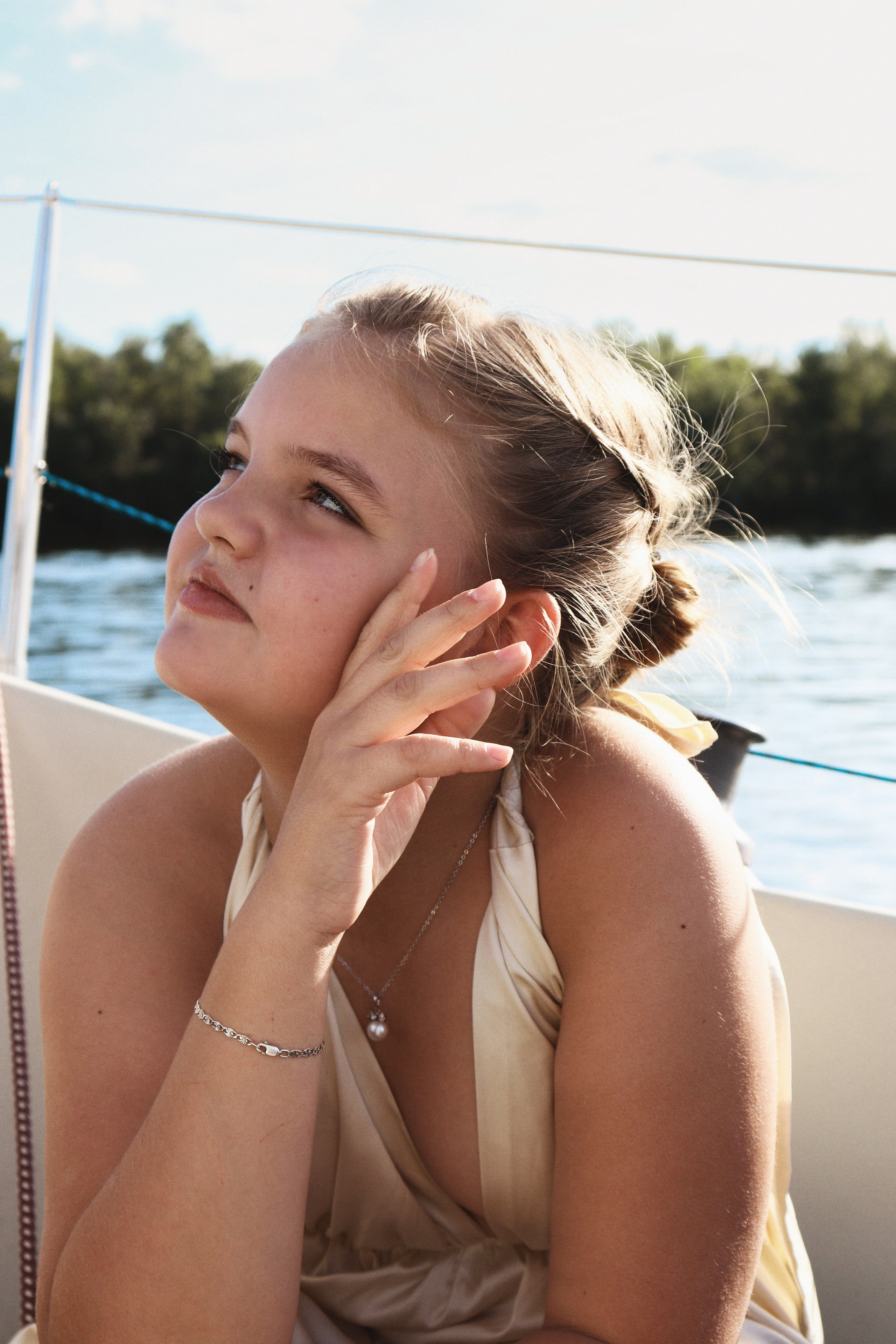 фото девушек на яхтефото на яхте фотосессия на яхте пляжная фотосессия