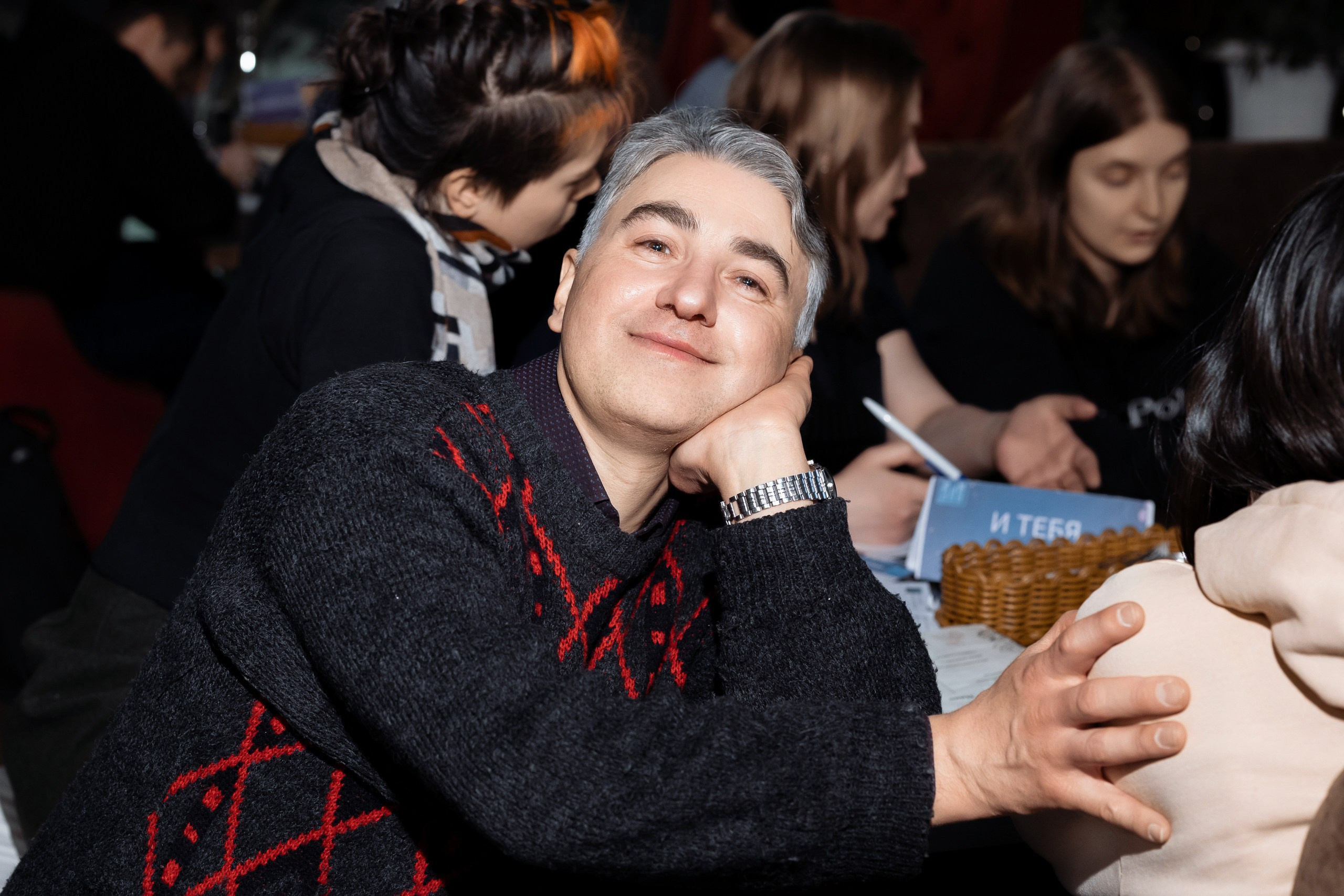 Фото с репортажной съемки квиза ЛИГА ИНДИГО. Фотограф в Санкт-Петербурге — Сергей Петров