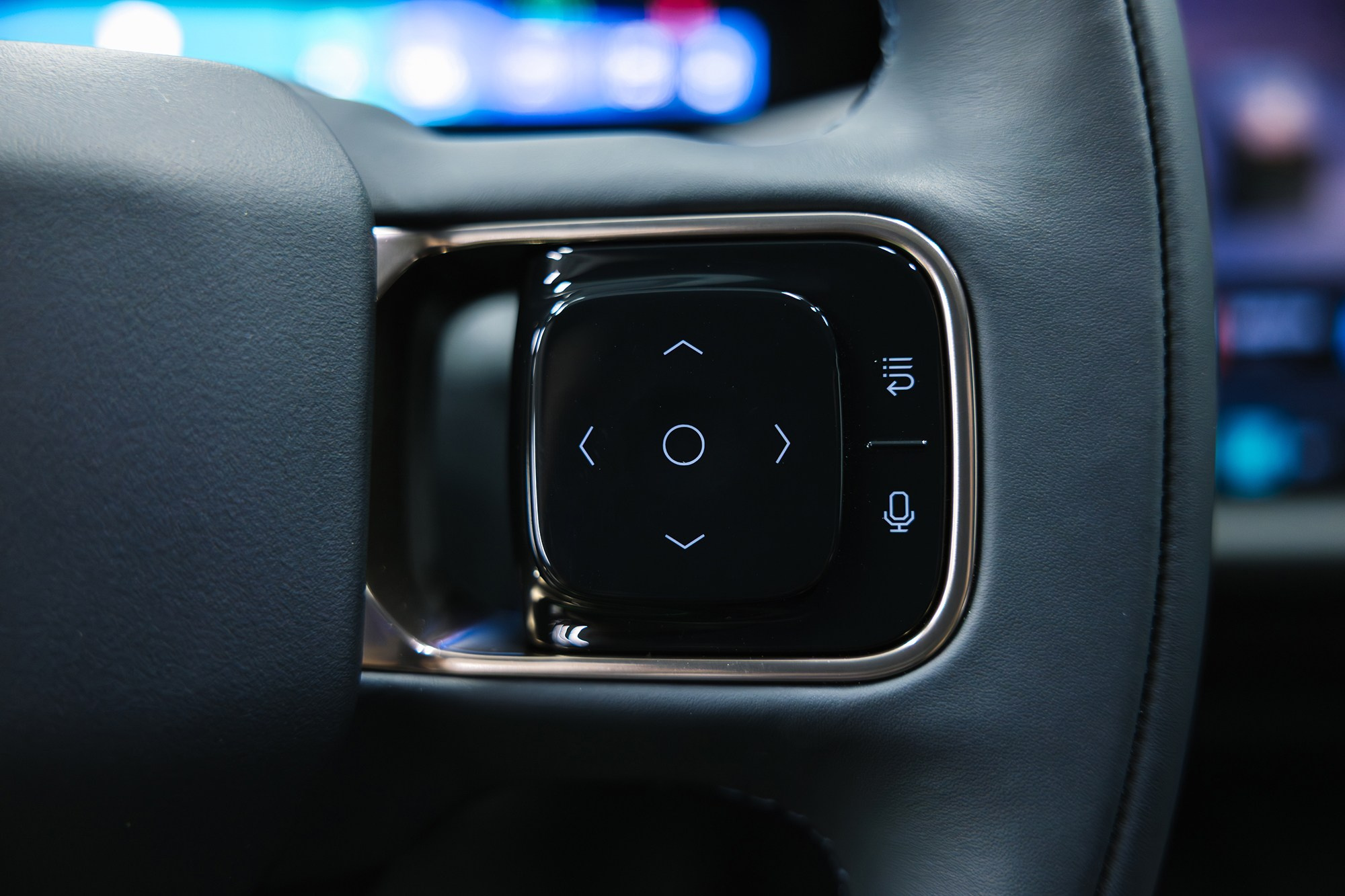 Lynk & Co 900 Ultra 2,0hyb 4WD AT (734 л. с.). Автосалон «Х-Авто»