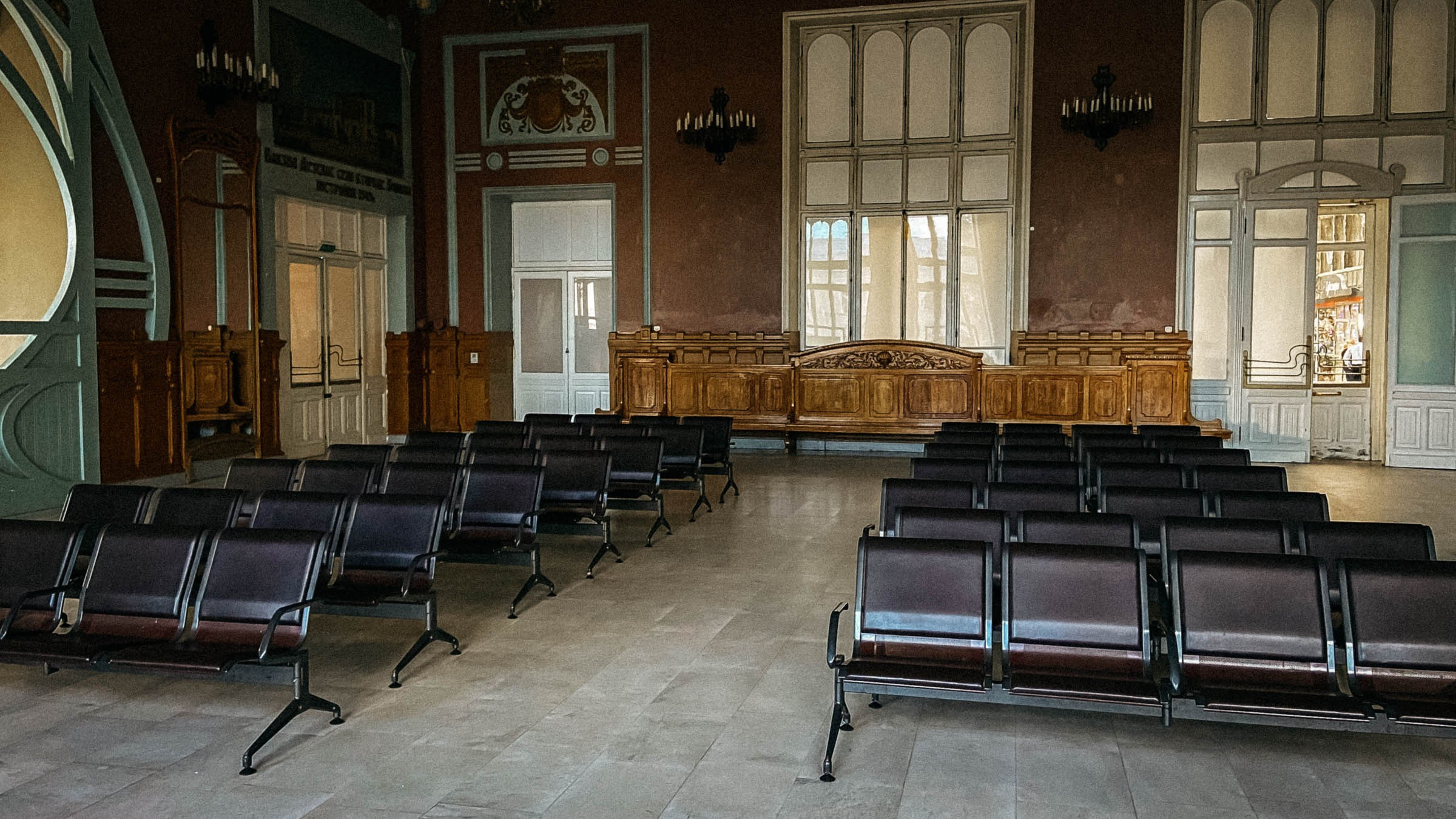 Локации в Питере под крышей