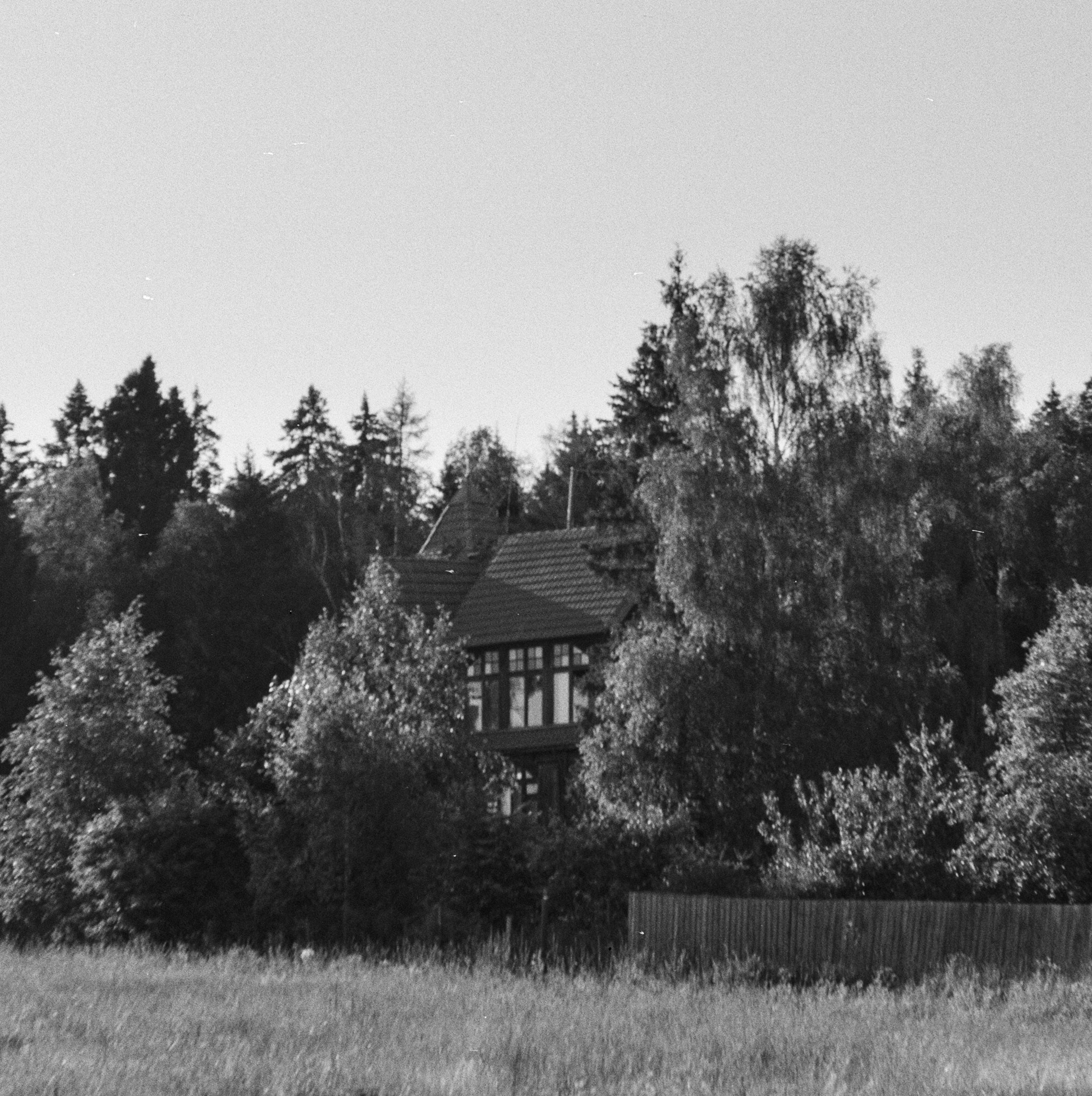 Sсhneider-Kreuznach Radionar 80mm f2.9