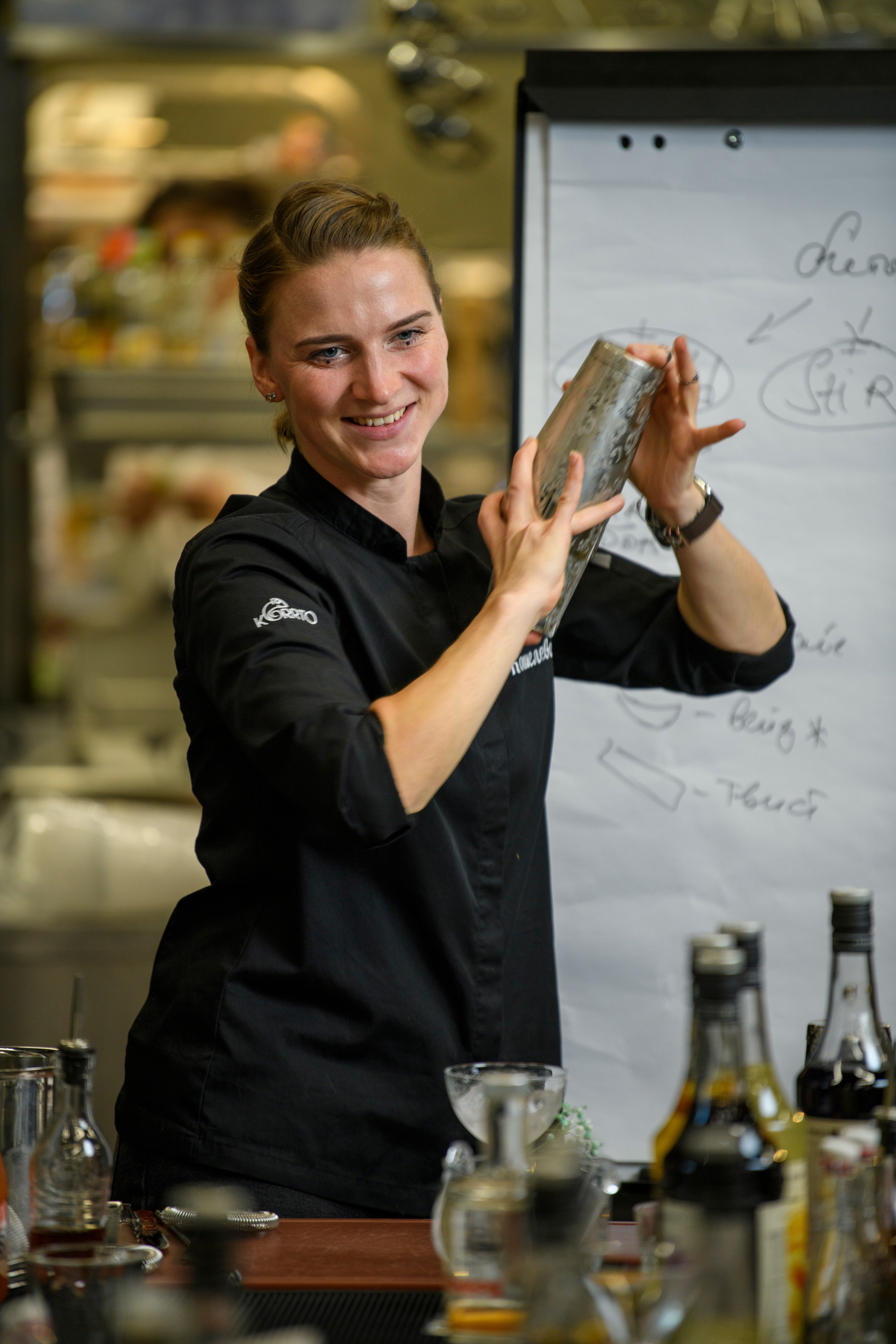 Бар — моя сцена: история Алены Кошелевой. Создание обучающих видеороликов Puponin Production