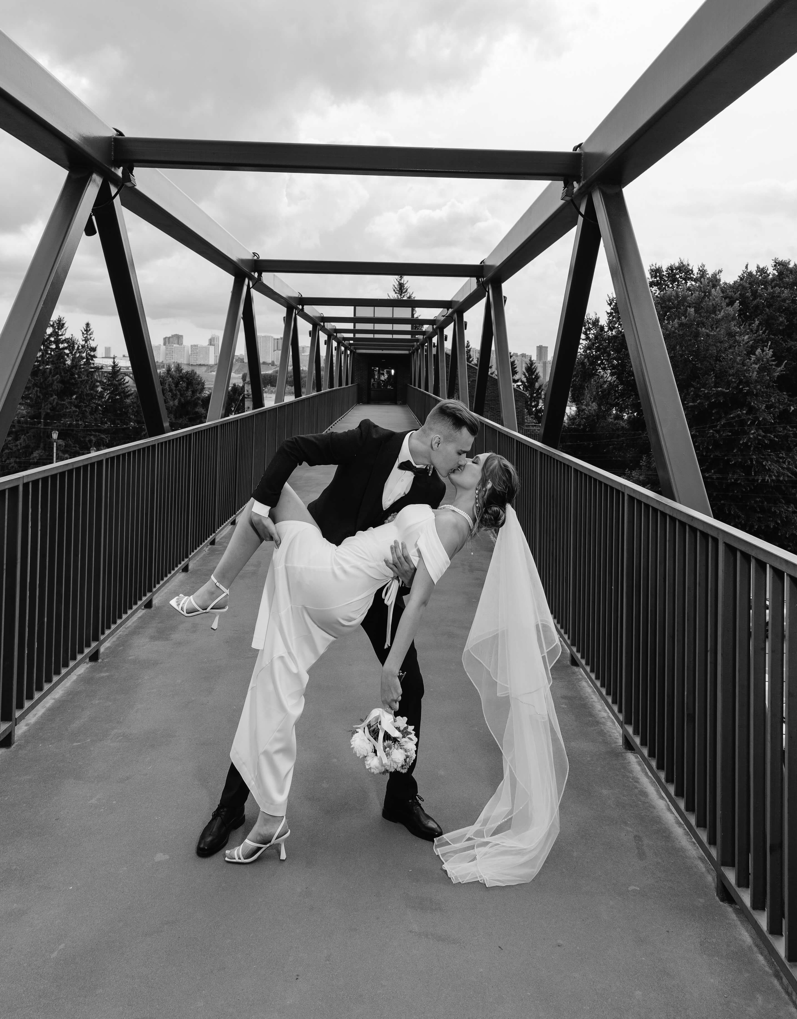 Свадебные фотограф и видеограф в Новосибирске — БОС