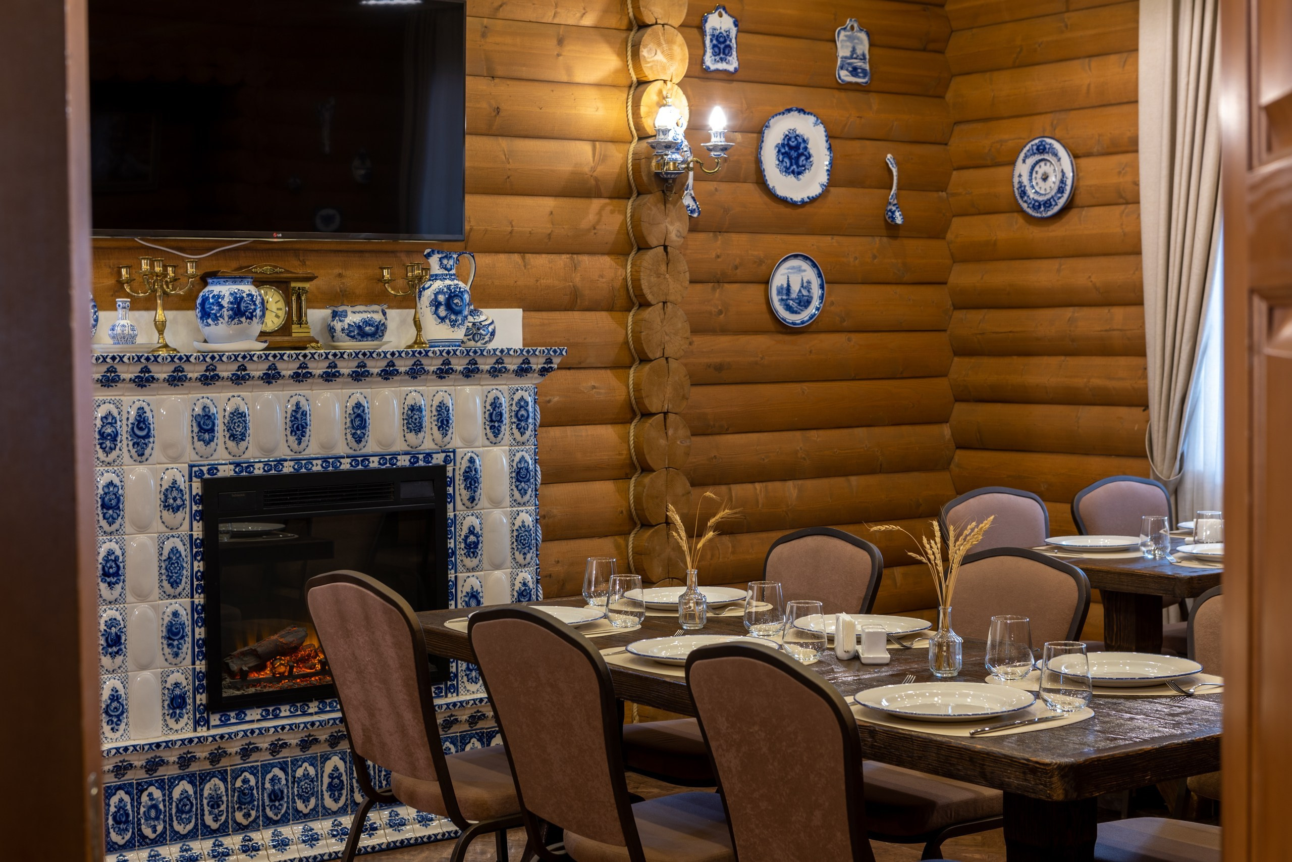 Банкетный зал «Гжель», ресторана «Дача ". Фотограф в Оренбурге. Профессиональный фотограф