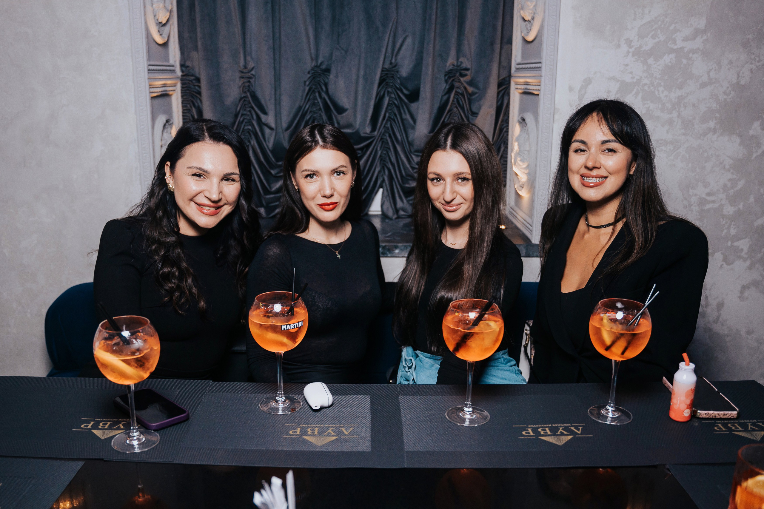 ЛУВР. СВОИ. ФОТООТЧЕТЫ-СОБЫТИЯ-МЕСТА