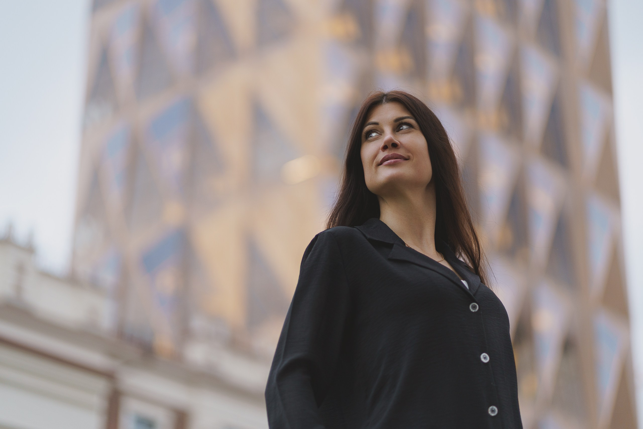 Фото девушки в деловом стиле | Профессиональные портретные фотосессии в Екатеринбурге