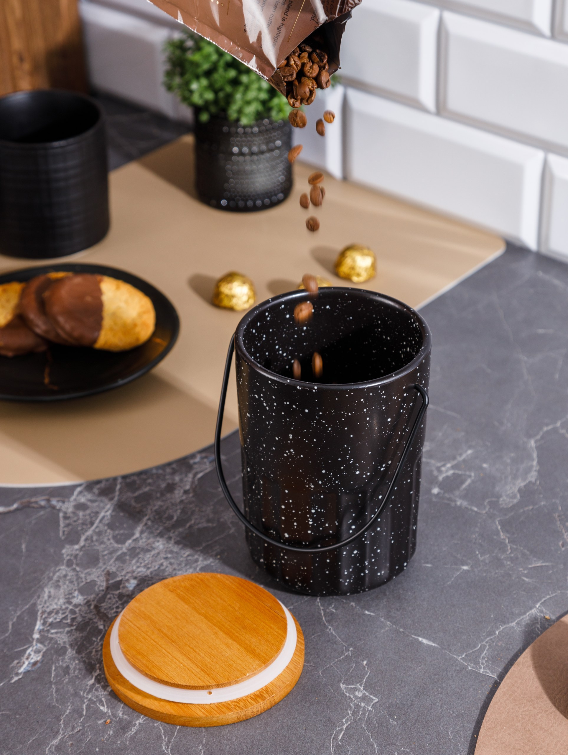 Студия коммерческой съемки ХВОЯ