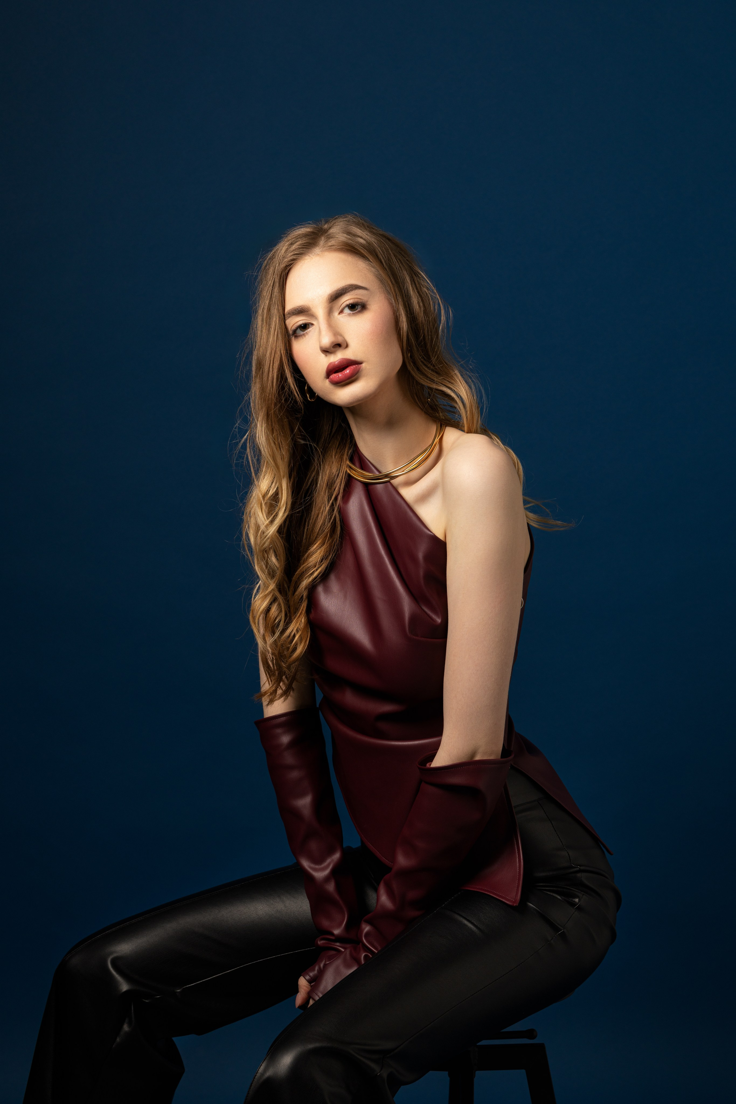 Студийная съемка на циклораме с импульсным светом с Ксенией для «себя». Дмитрий Шульгин, портретный фотограф в Воронеже