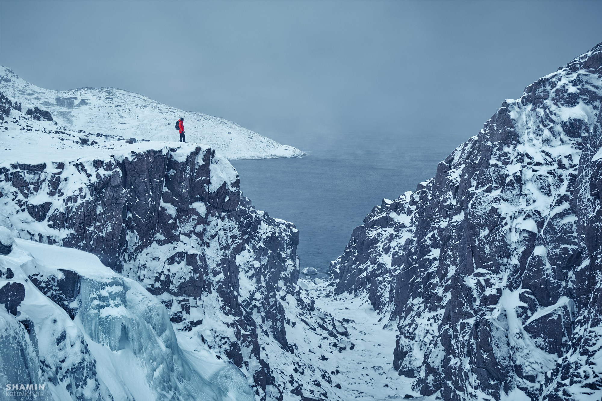 Пейзажи Кольского полуострова — северное сияние, тундра, Баренцево море и горы Хибины. Фотографии дикой природы и северного света на Кольском полуострове. Фотограф Константин Шамин