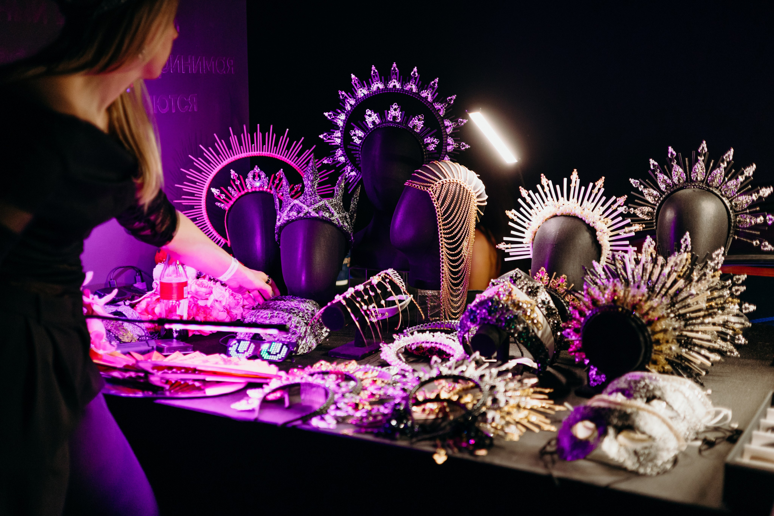 репортажный фотограф александра хитрина-дизайнерские украшения на маркете