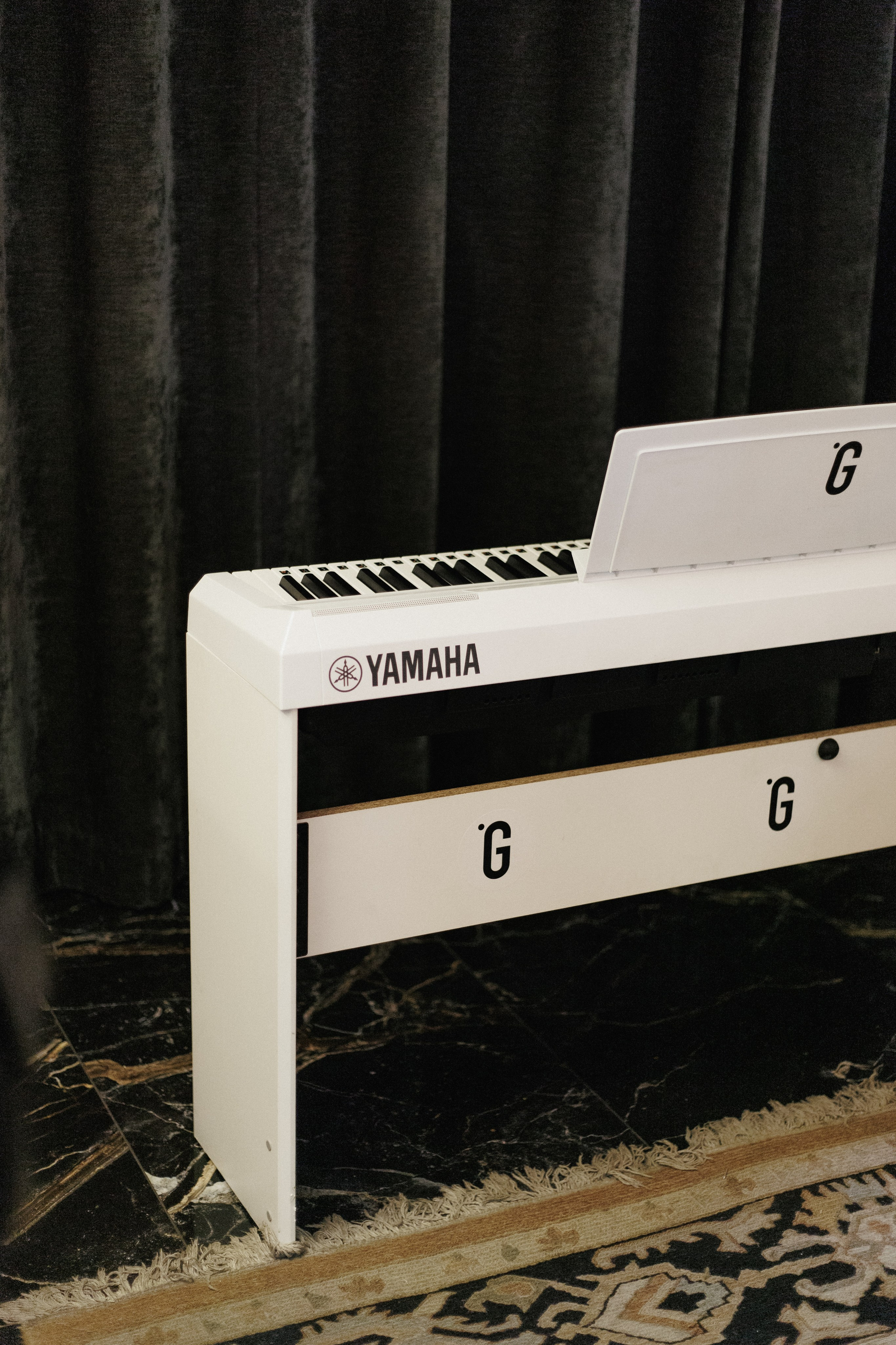 B.DAY PARTY ЖУРНАЛА •G. СВОИ. ФОТООТЧЕТЫ-СОБЫТИЯ-МЕСТА