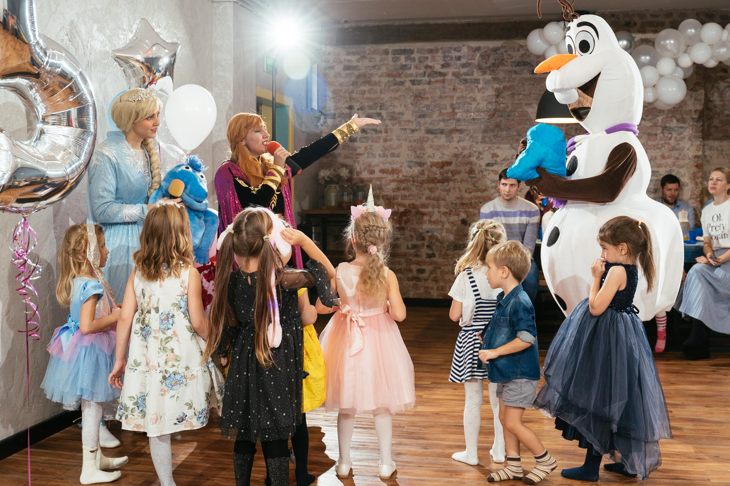 День рождения Евы. Выпускные альбомы для детского сада и школы в Красноярске Мария Русяев