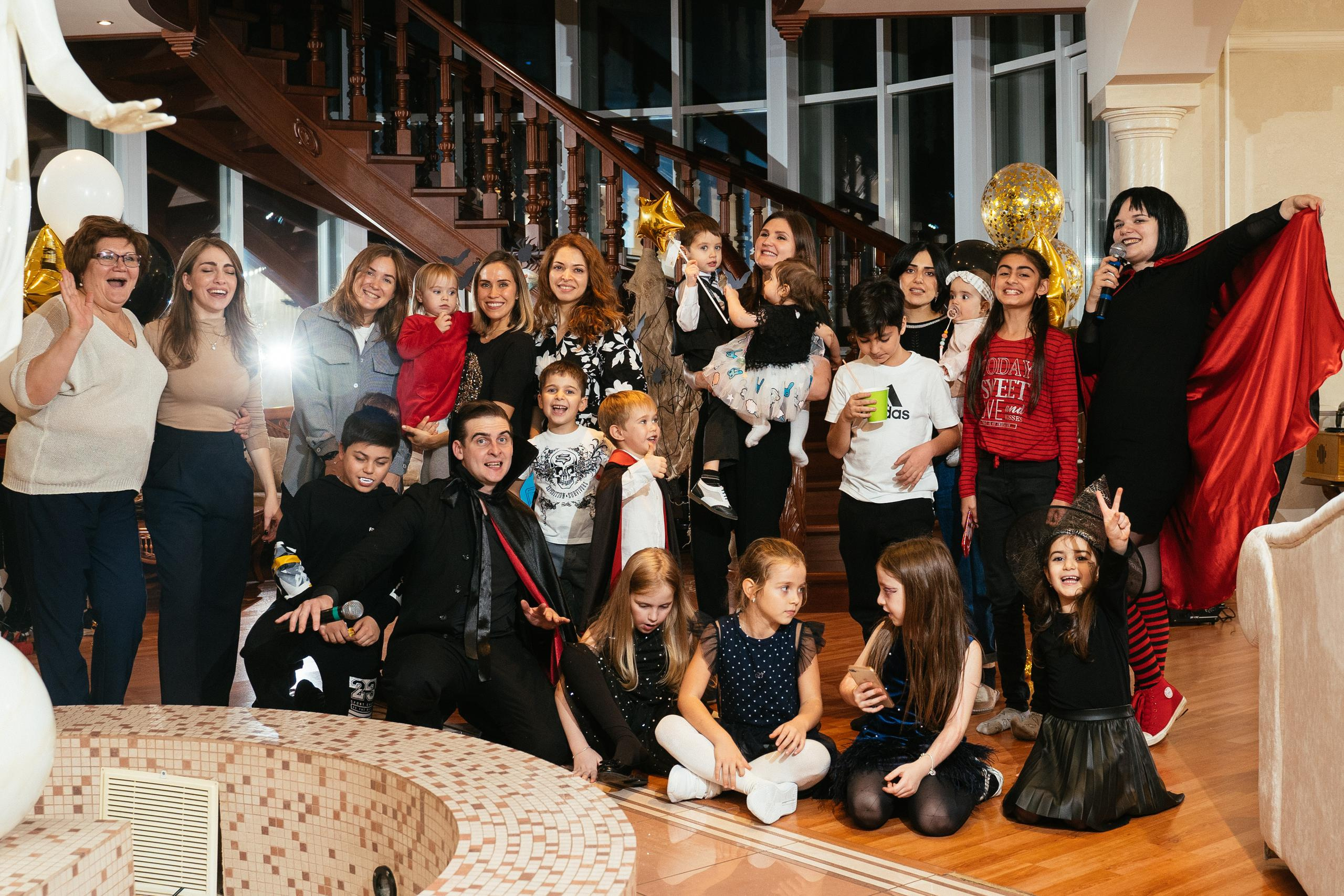 Хэллоуин и нащупай-шоу. Выпускные альбомы для детского сада и школы в Красноярске Мария Русяев