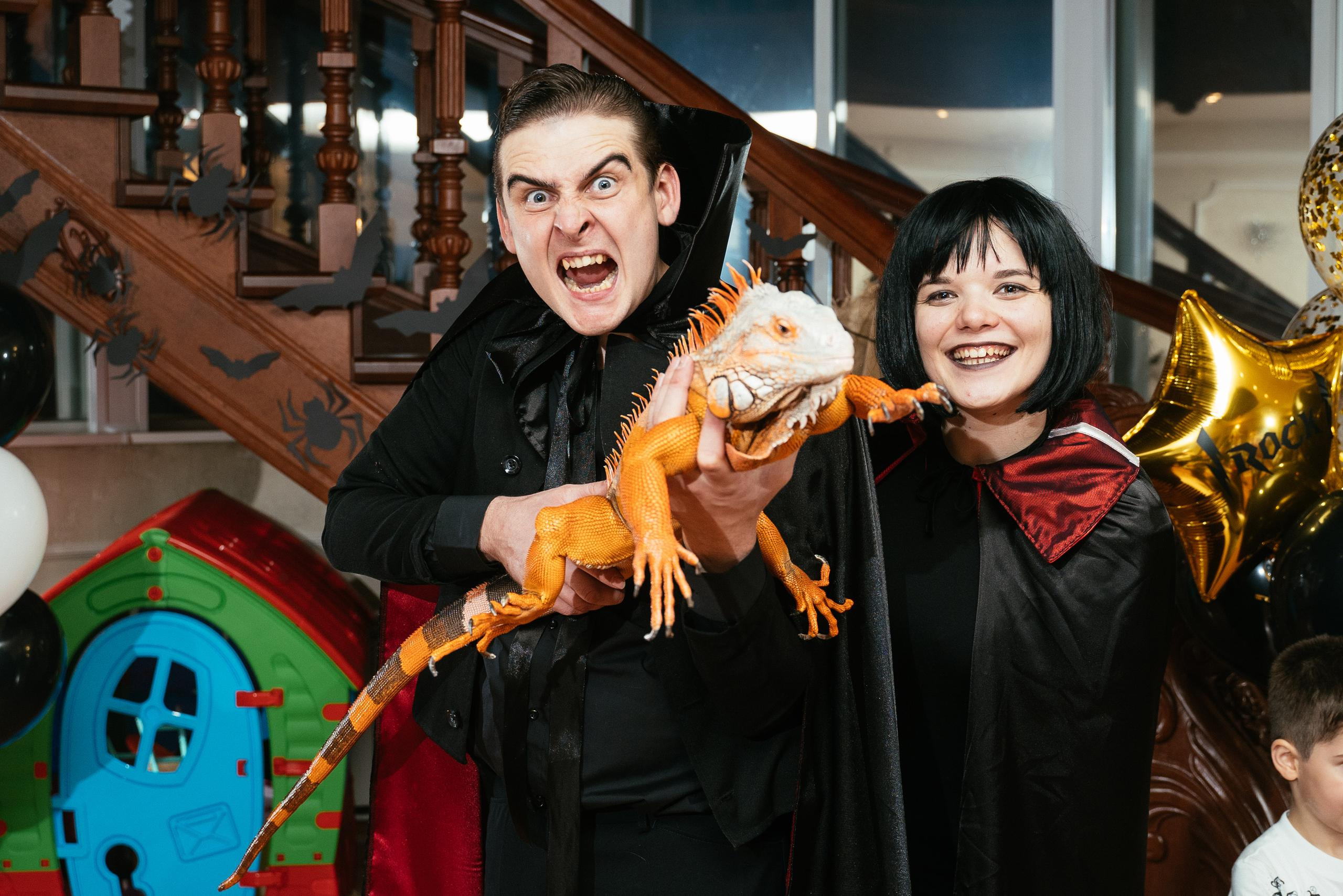 Хэллоуин и нащупай-шоу. Выпускные альбомы для детского сада и школы в Красноярске Мария Русяев