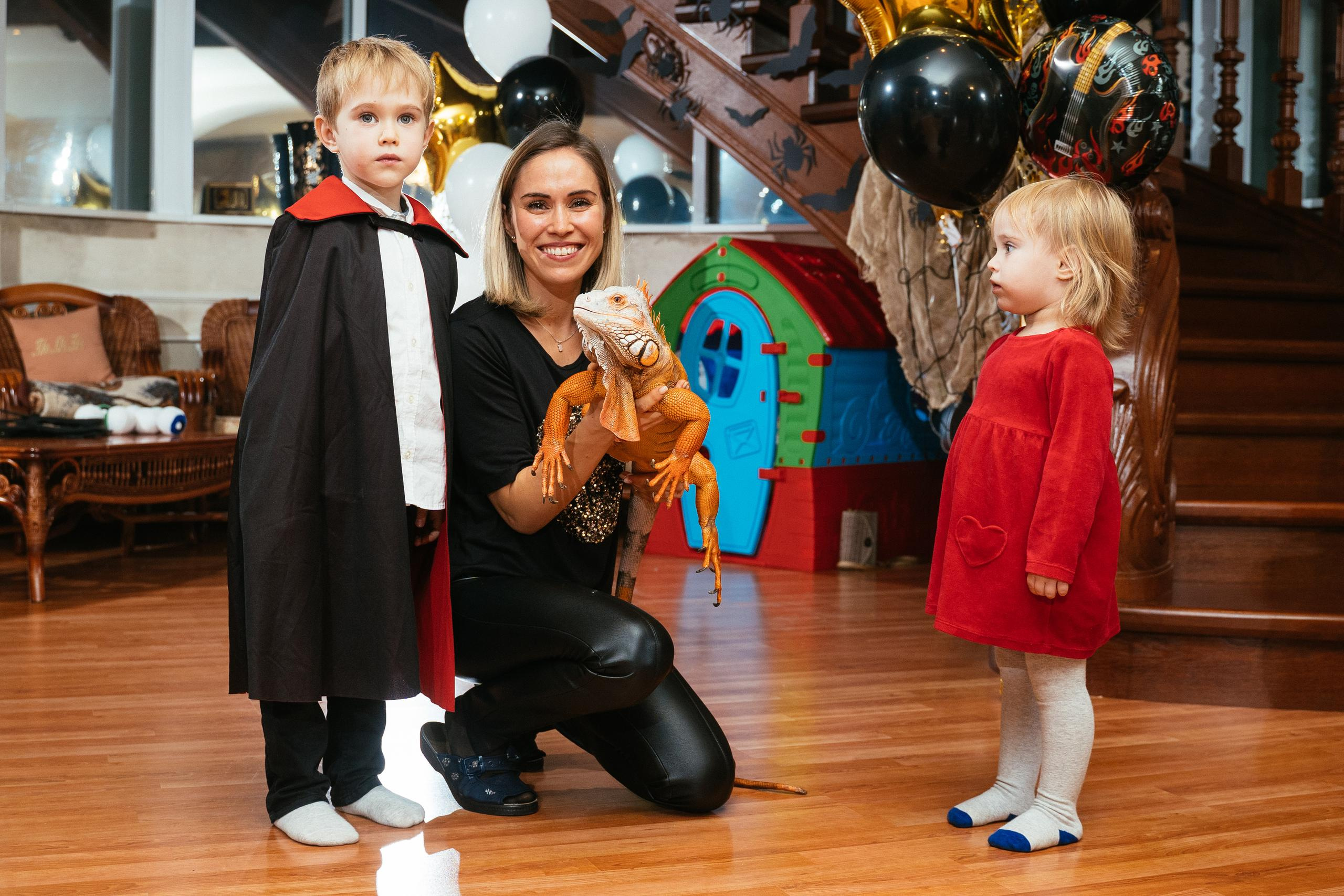 Хэллоуин и нащупай-шоу. Выпускные альбомы для детского сада и школы в Красноярске Мария Русяев