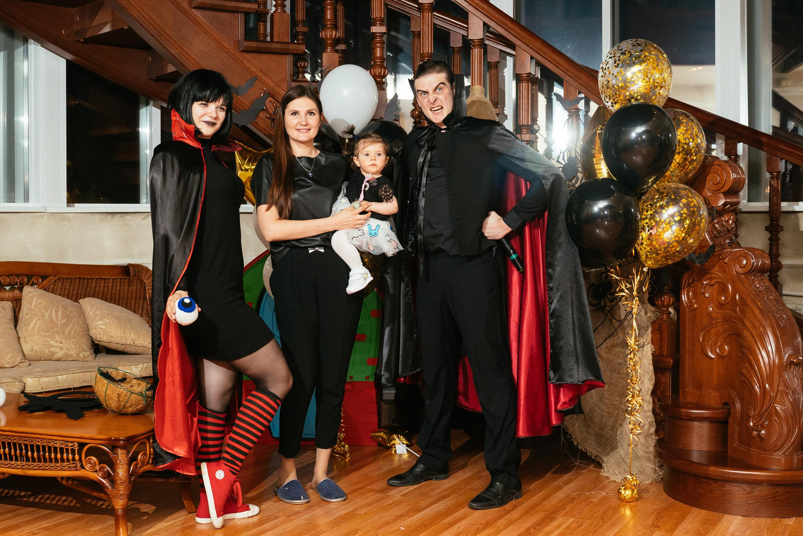 Хэллоуин и нащупай-шоу. Выпускные альбомы для детского сада и школы в Красноярске Мария Русяев