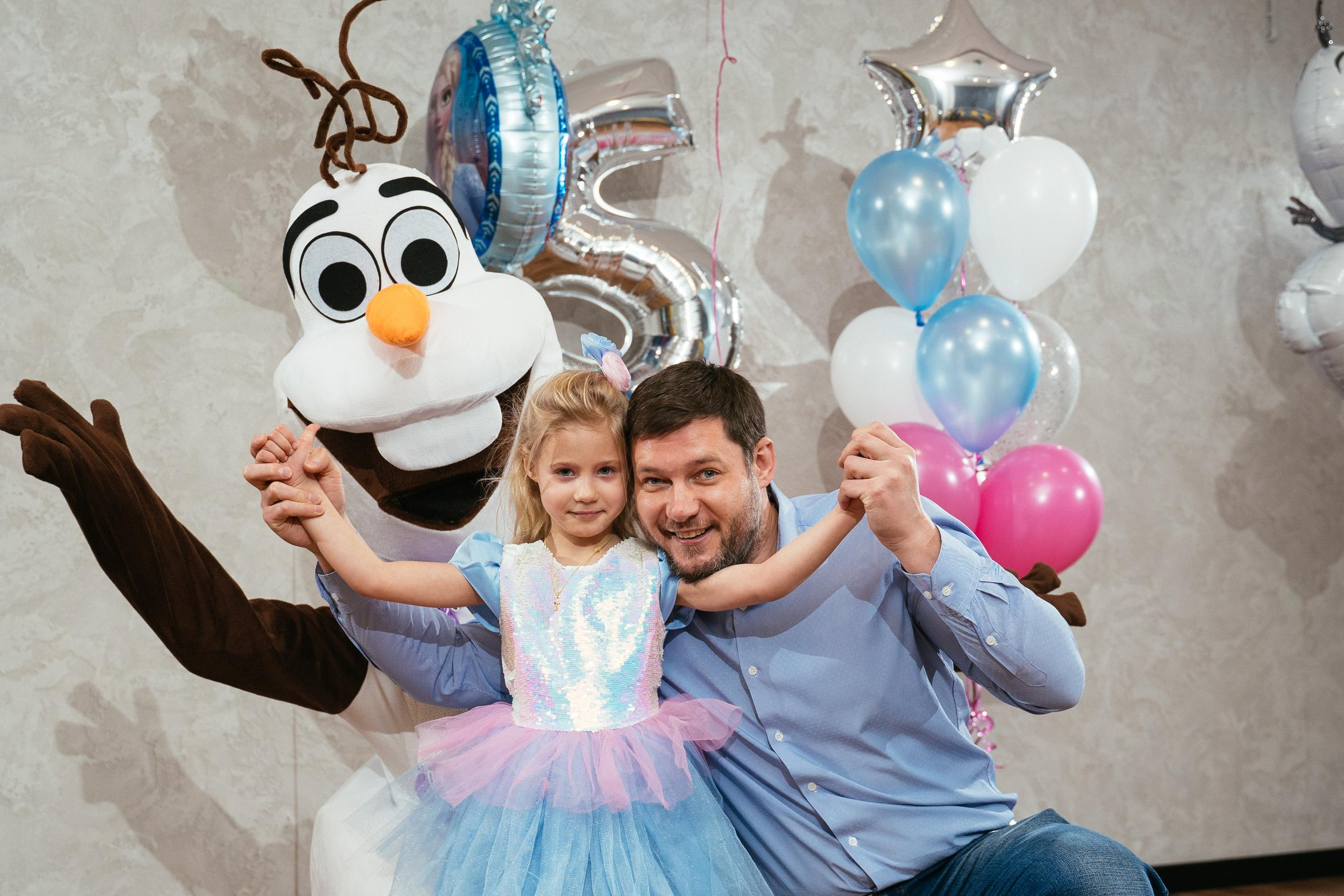 День рождения Евы. Выпускные альбомы для детского сада и школы в Красноярске Мария Русяев