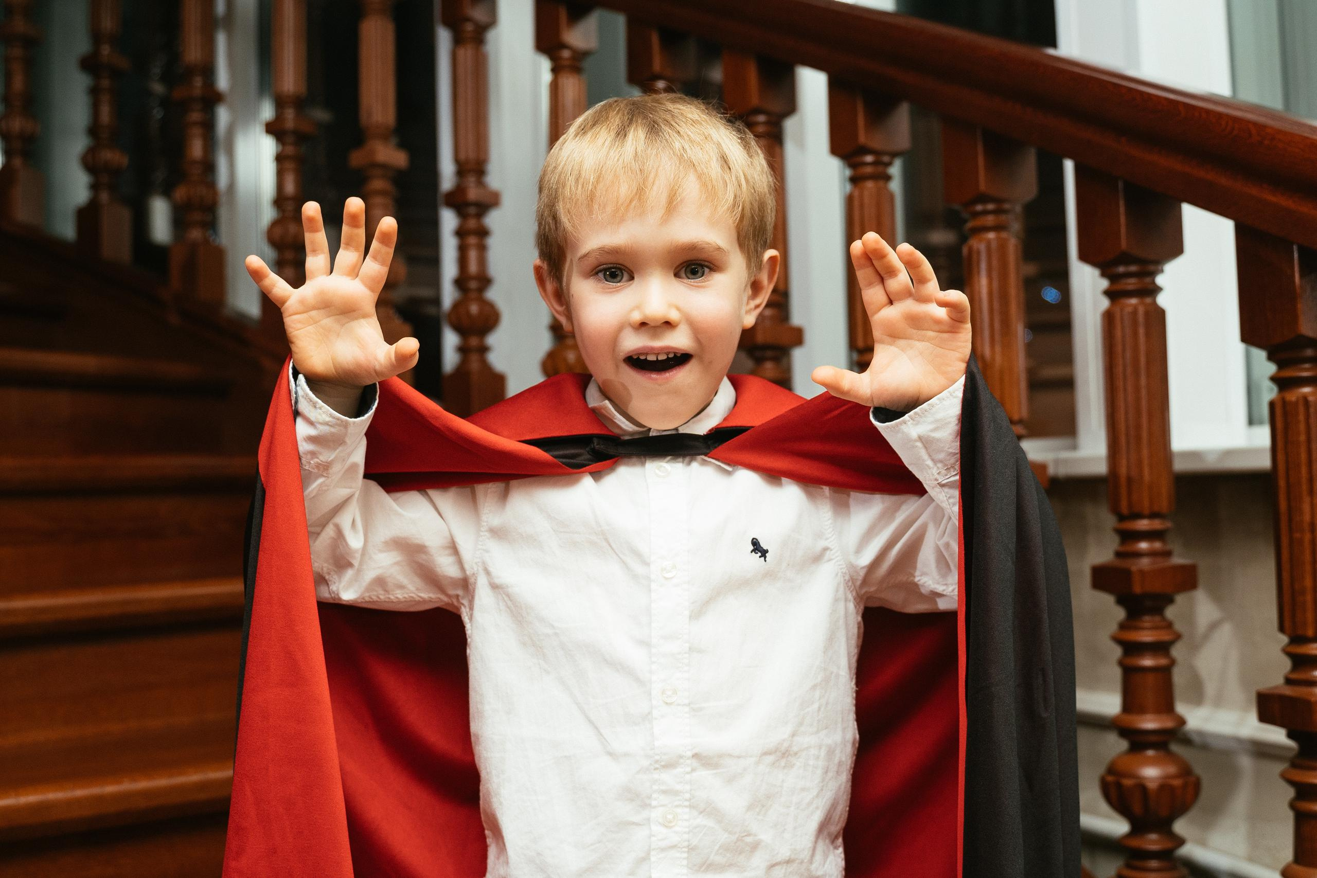 Хэллоуин и нащупай-шоу. Выпускные альбомы для детского сада и школы в Красноярске Мария Русяев