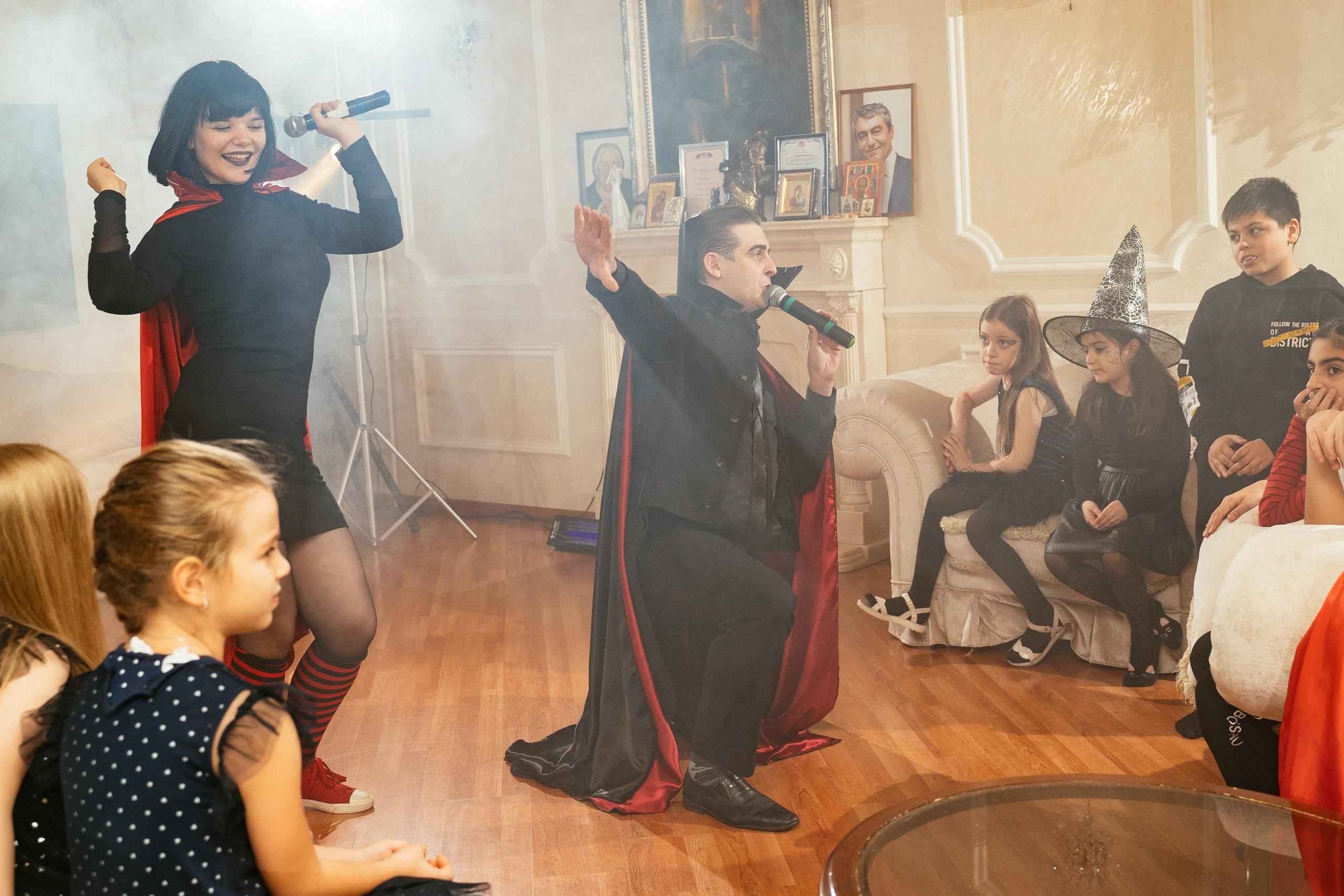 Хэллоуин и нащупай-шоу. Выпускные альбомы для детского сада и школы в Красноярске Мария Русяев