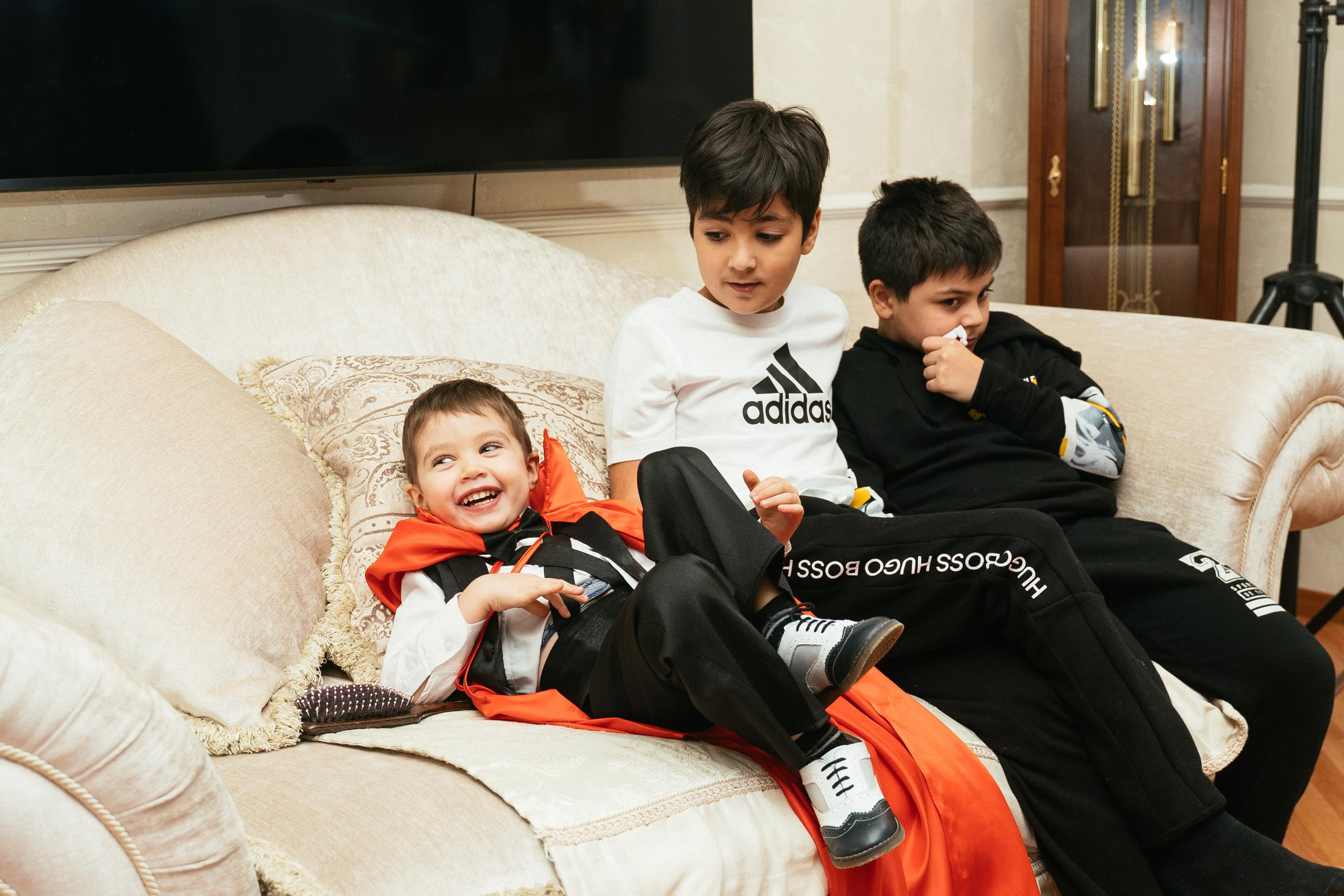 Хэллоуин и нащупай-шоу. Выпускные альбомы для детского сада и школы в Красноярске Мария Русяев