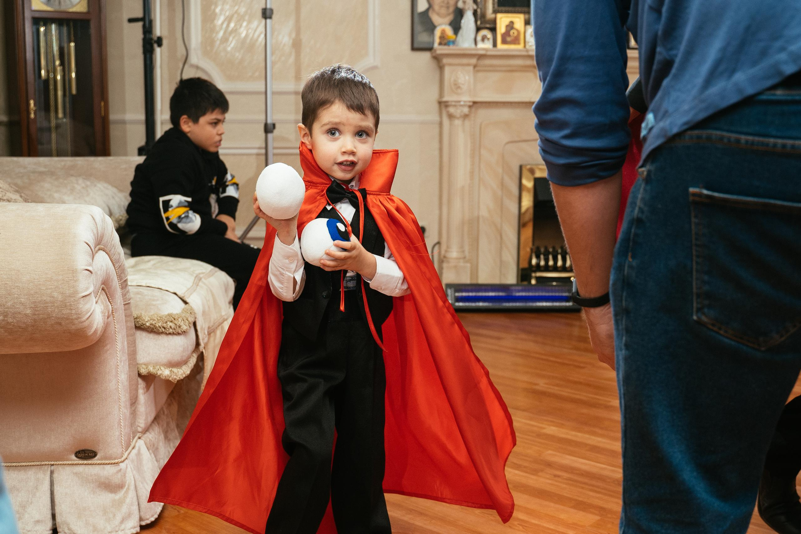 Хэллоуин и нащупай-шоу. Выпускные альбомы для детского сада и школы в Красноярске Мария Русяев