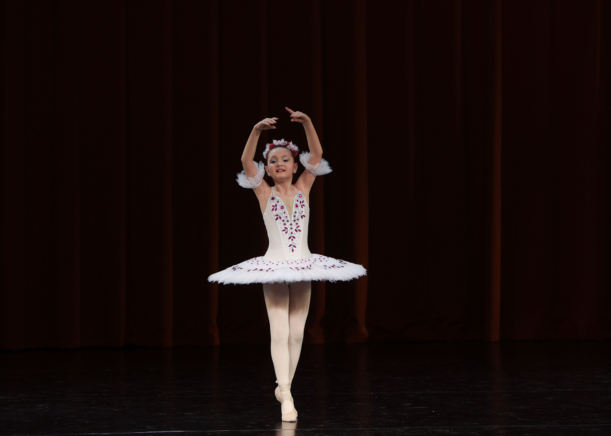 Фестиваль хореографического искусства «КУБОК ЛЕГЕНДЫ — 2025». Выпускные альбомы и школьный фотограф в Подольске, Троицке, Щербинке, Москве и Московской области