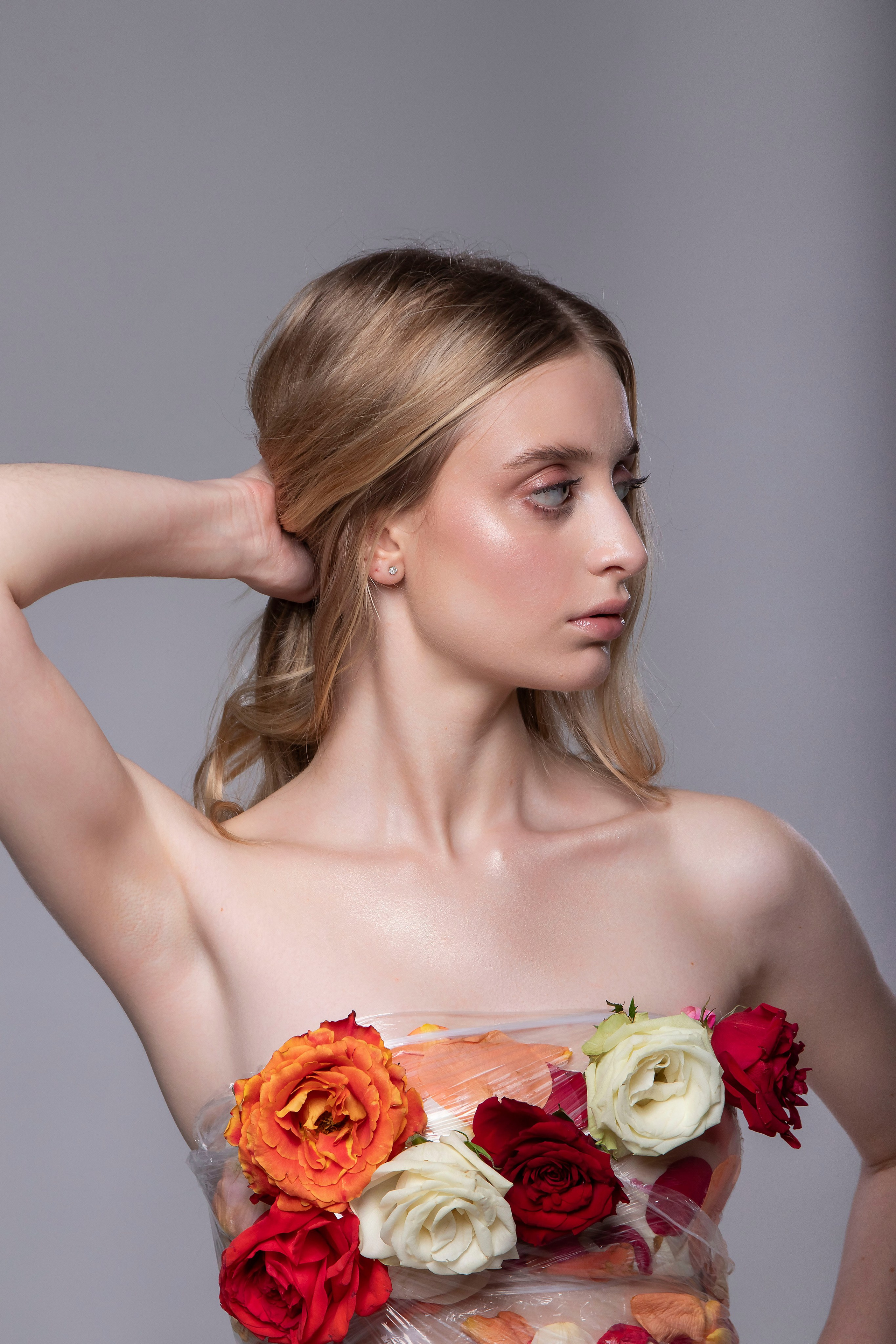 Минимализм и движение: творческая фотосессия на циклораме. Портретный фотограф в Санкт-Петербурге Савельева Ольга