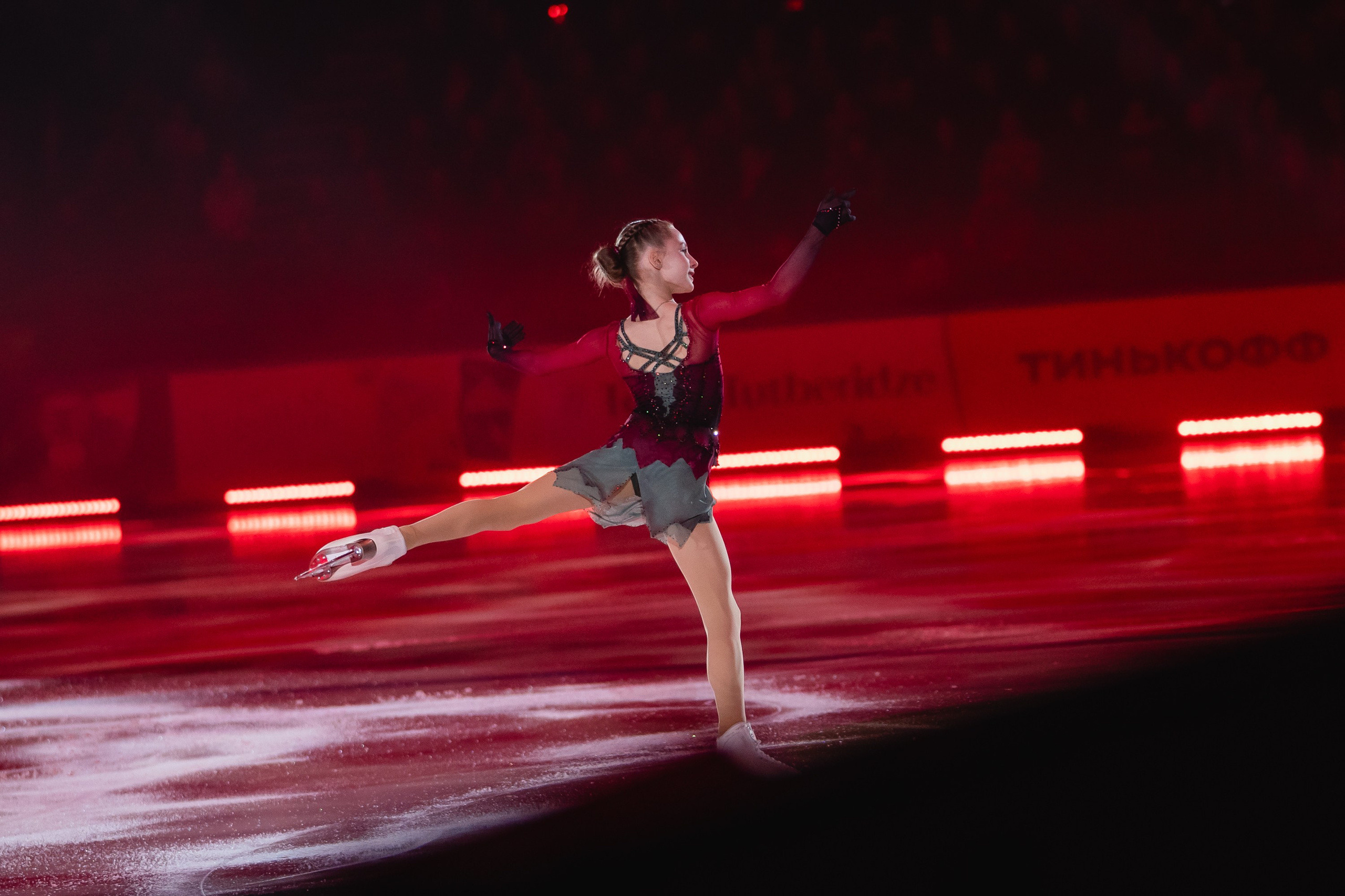 Шоу «Чемпионы на льду» в Новосибирске. Воробьева Ксения — Спортивный и танцевальный фотограф Новосибирск