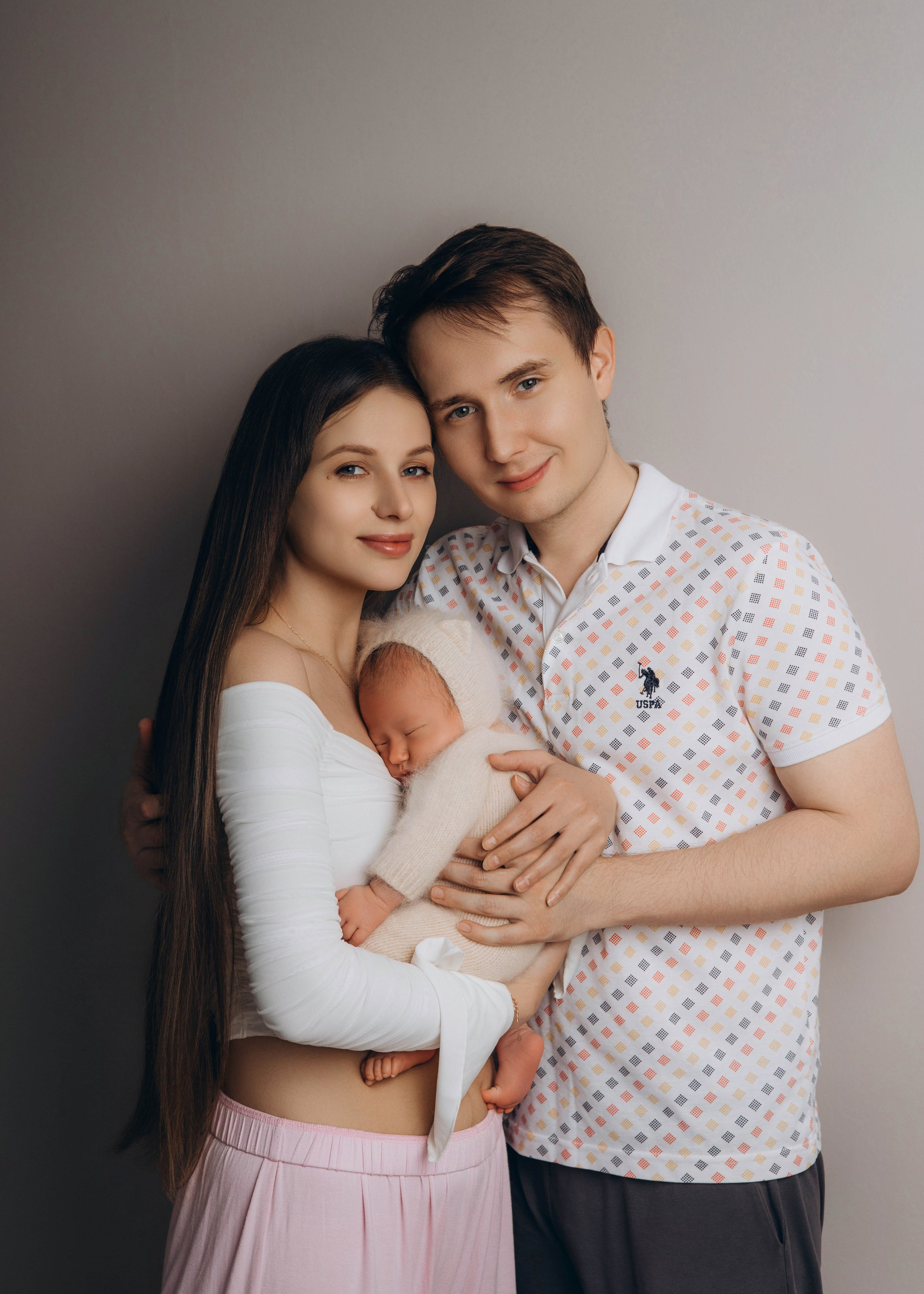 Тёплый семейный портрет
