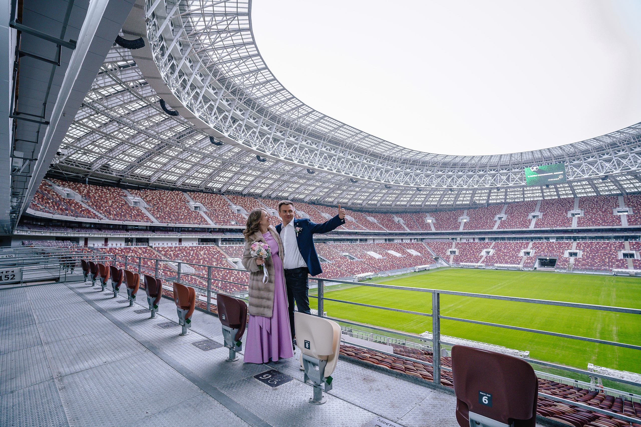 Свадебная фотосессия на стадионе Спартак Тушино