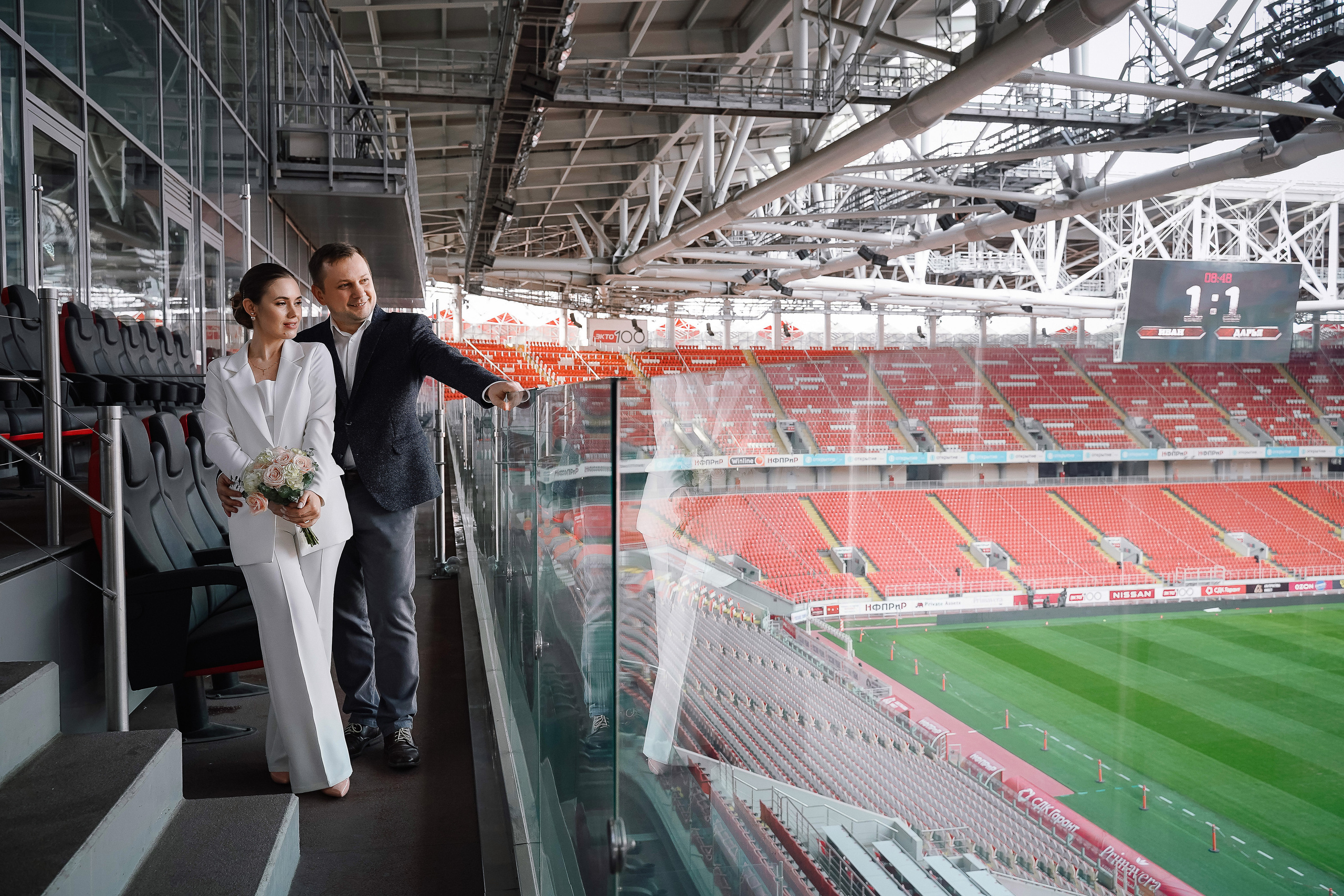 Свадебная фотосессия на стадионе Спартак Тушино