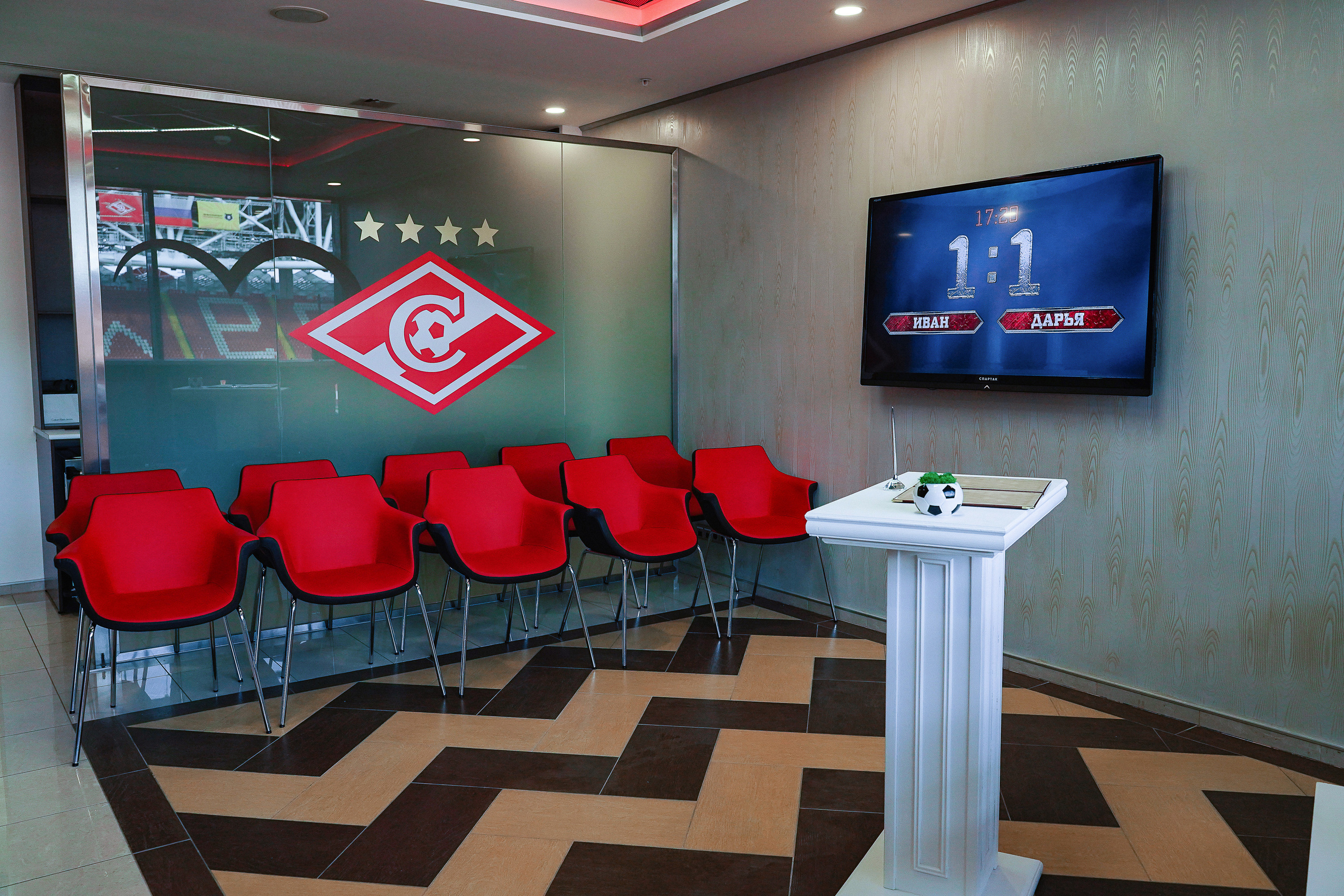 Свадебная фотосессия на стадионе Спартак Тушино