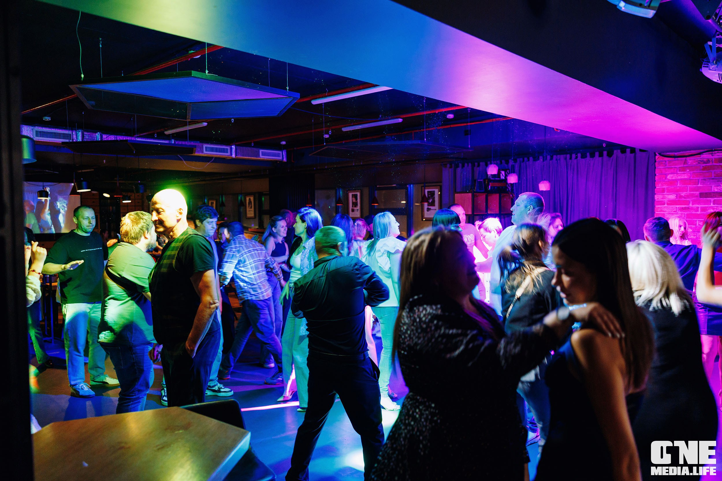 Фоторепортаж из бара Баррэ. One Media Life: фоторепортажи, фотоотчеты с мероприятий и заведений