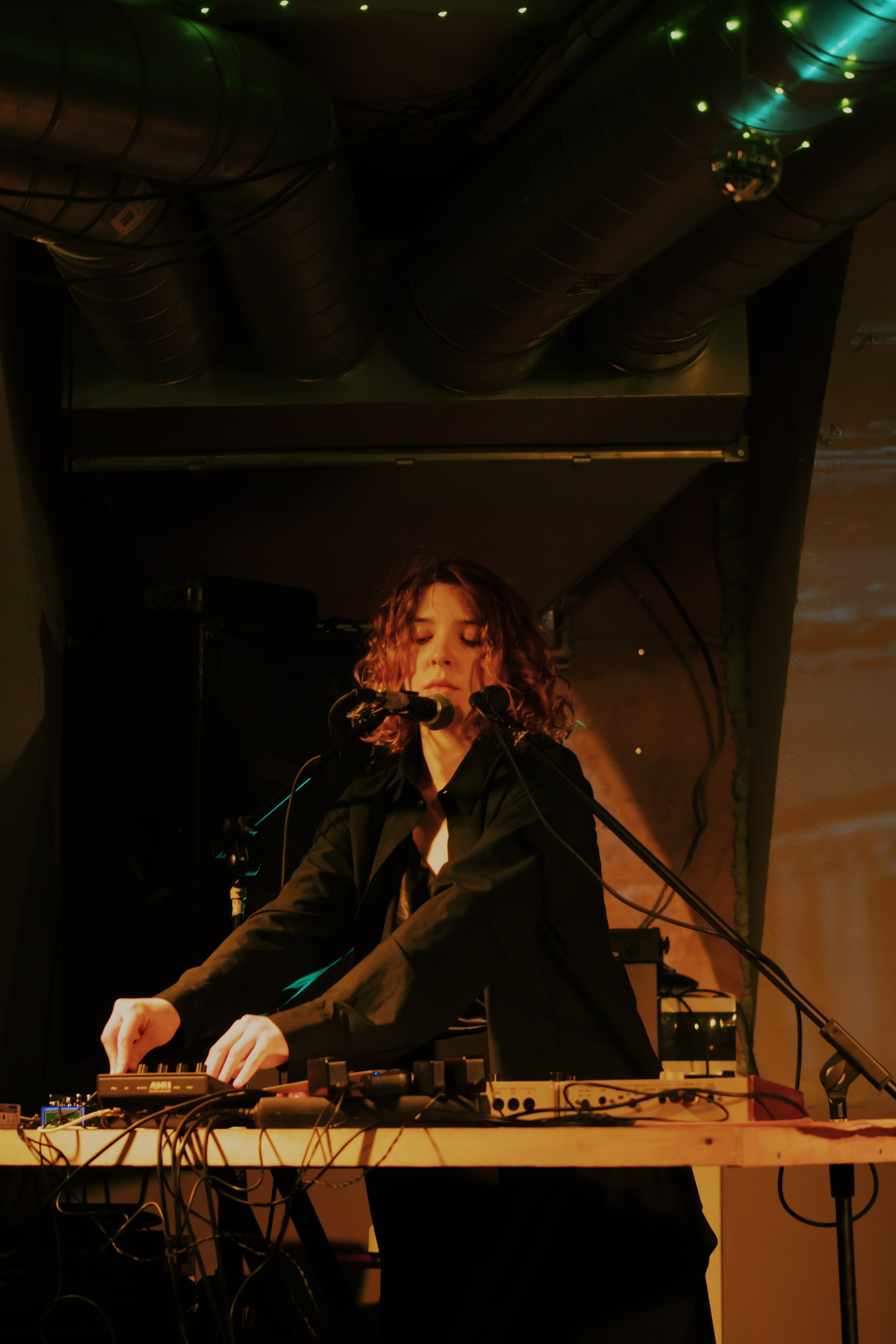 Видишь, я всё ещё здесь 🎛️. Миша Печёнкин | фотография