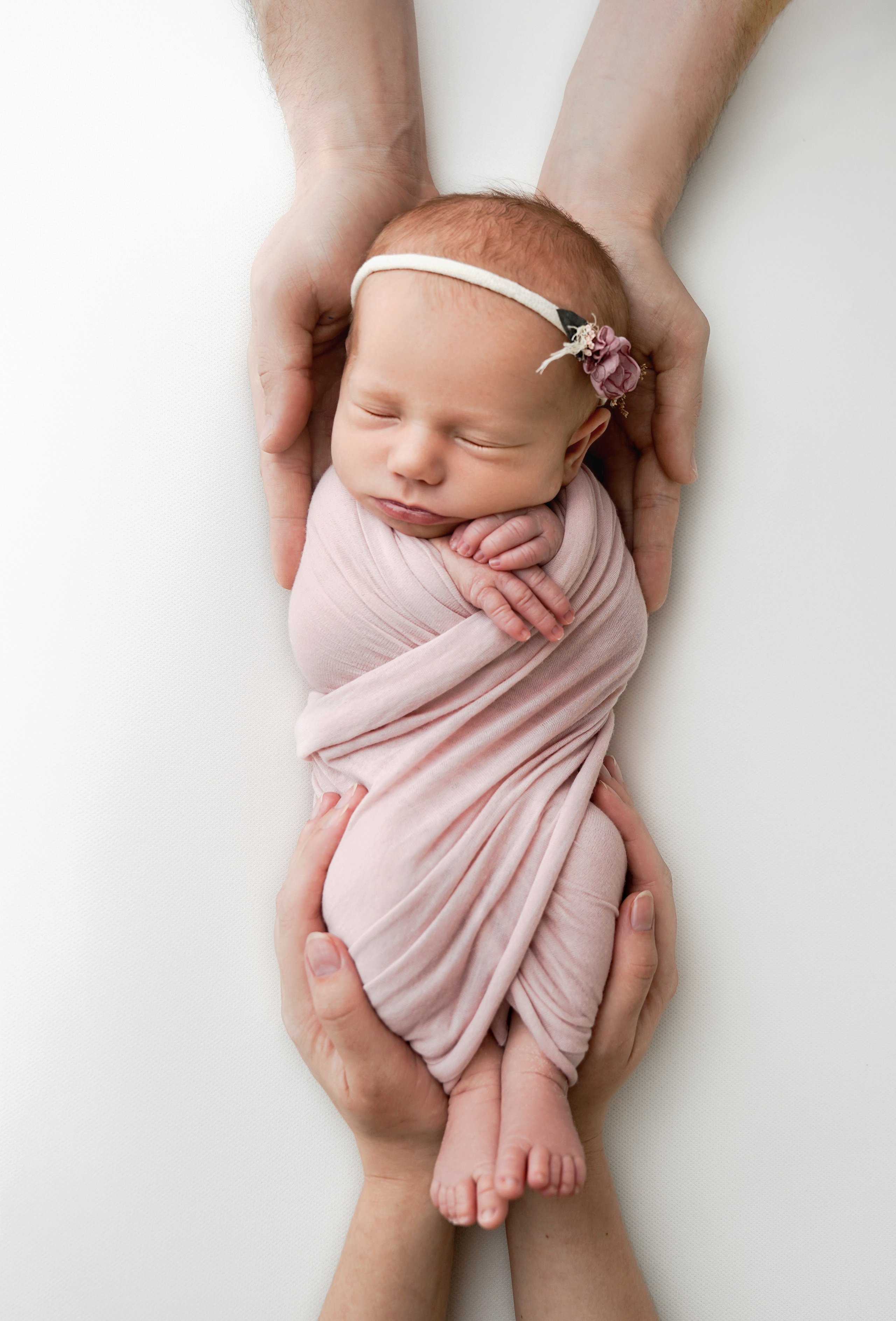 Фотосессия новорожденного (newborn). Фотограф новорожденных, детей до года и беременных в Симферополе