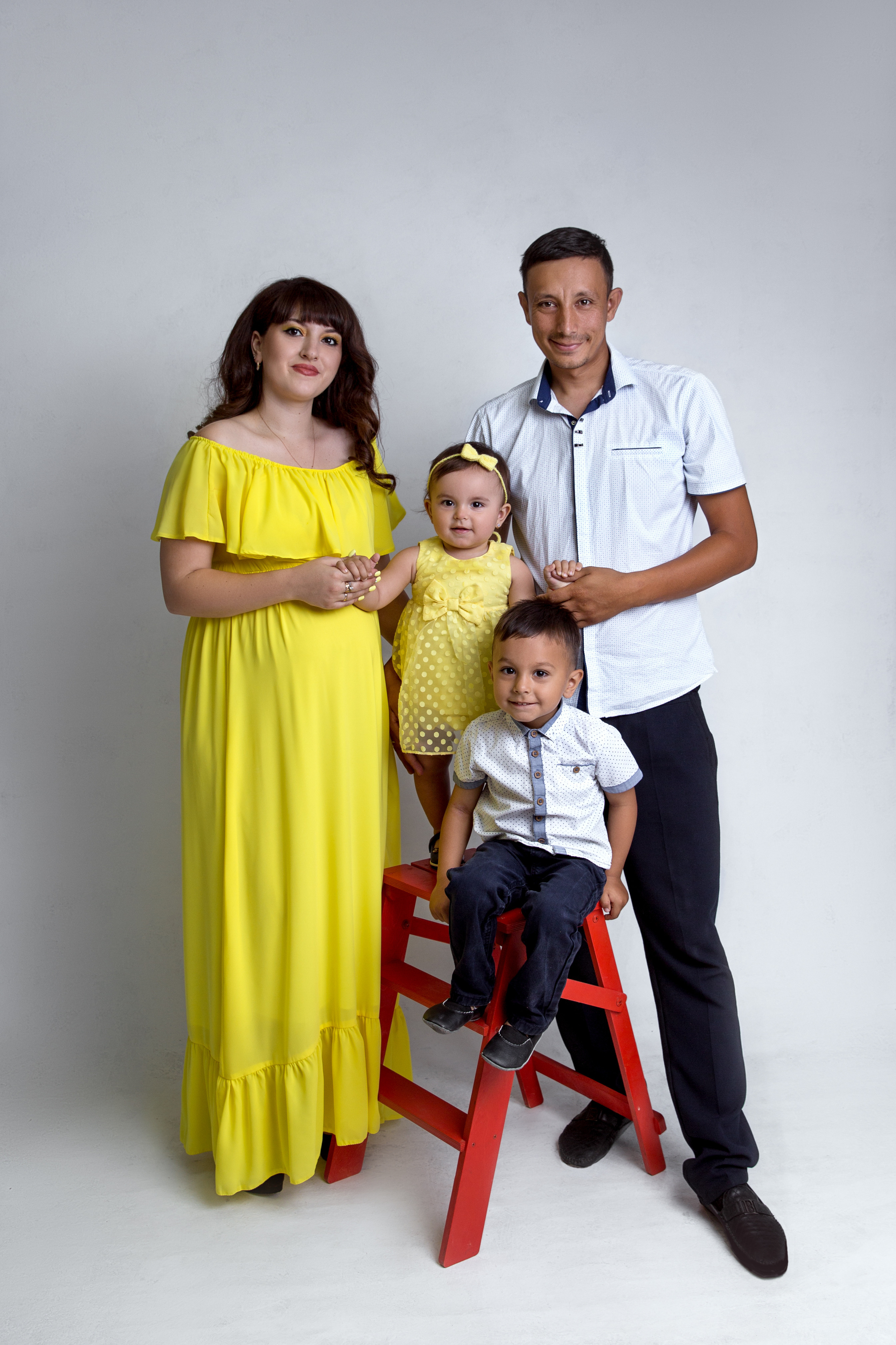 Фотосессия ГОДОВАСИЕ. Фотограф новорожденных, детей до года и беременных в Симферополе