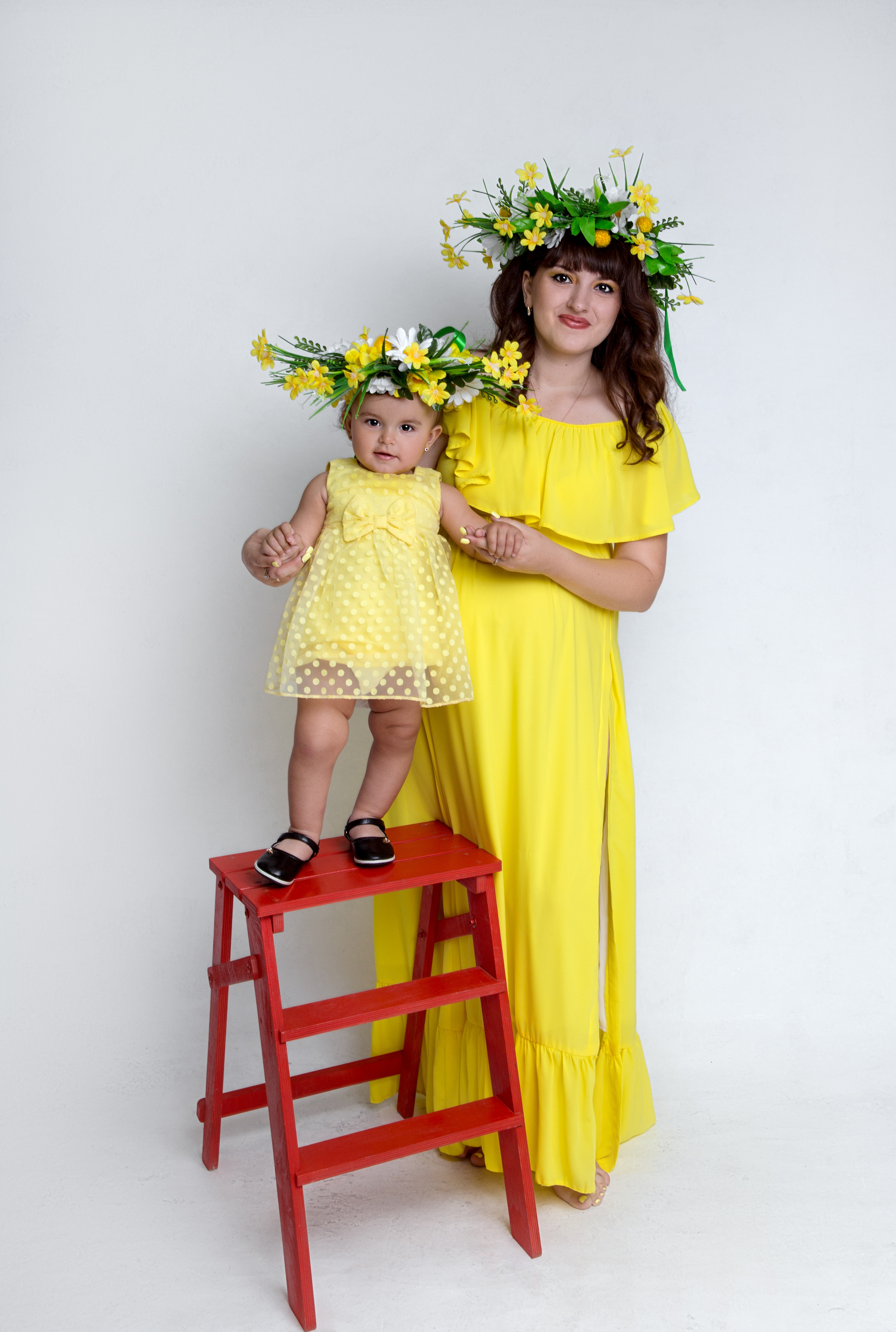 Фотосессия ГОДОВАСИЕ. Фотограф новорожденных, детей до года и беременных в Симферополе