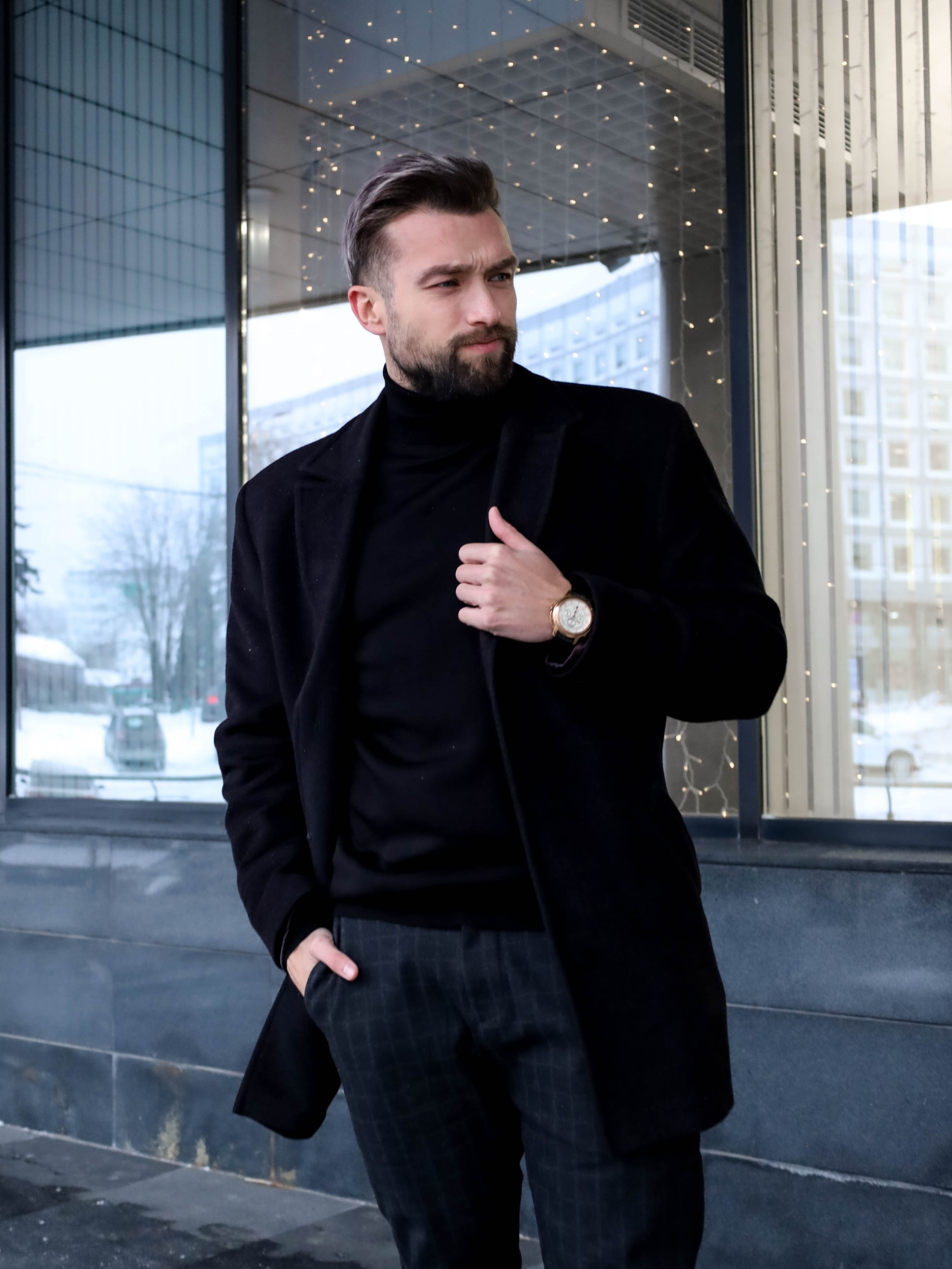 Съемка с акцентом на качество материалов и кроя мужской одежды