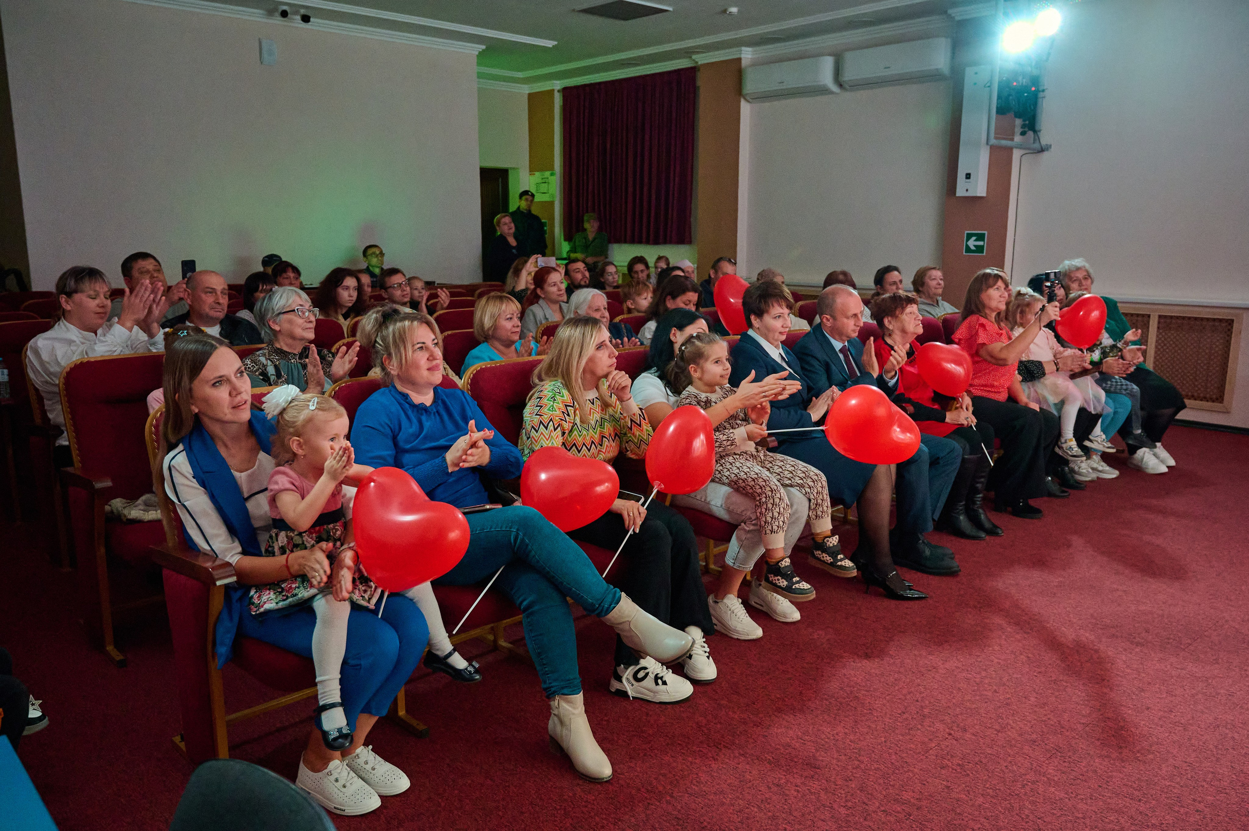 День матери ДК Виноградный. Жизнь курорта Кабардинка в фотографиях