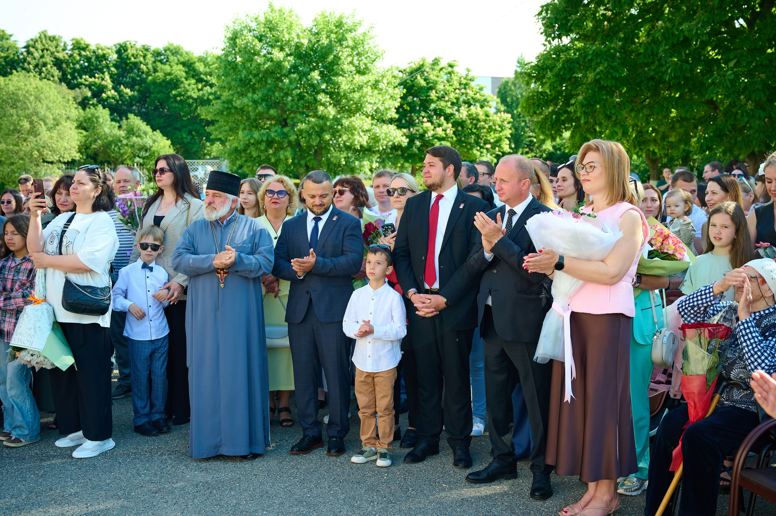 Последний звонок 2025. Жизнь курорта Кабардинка в фотографиях