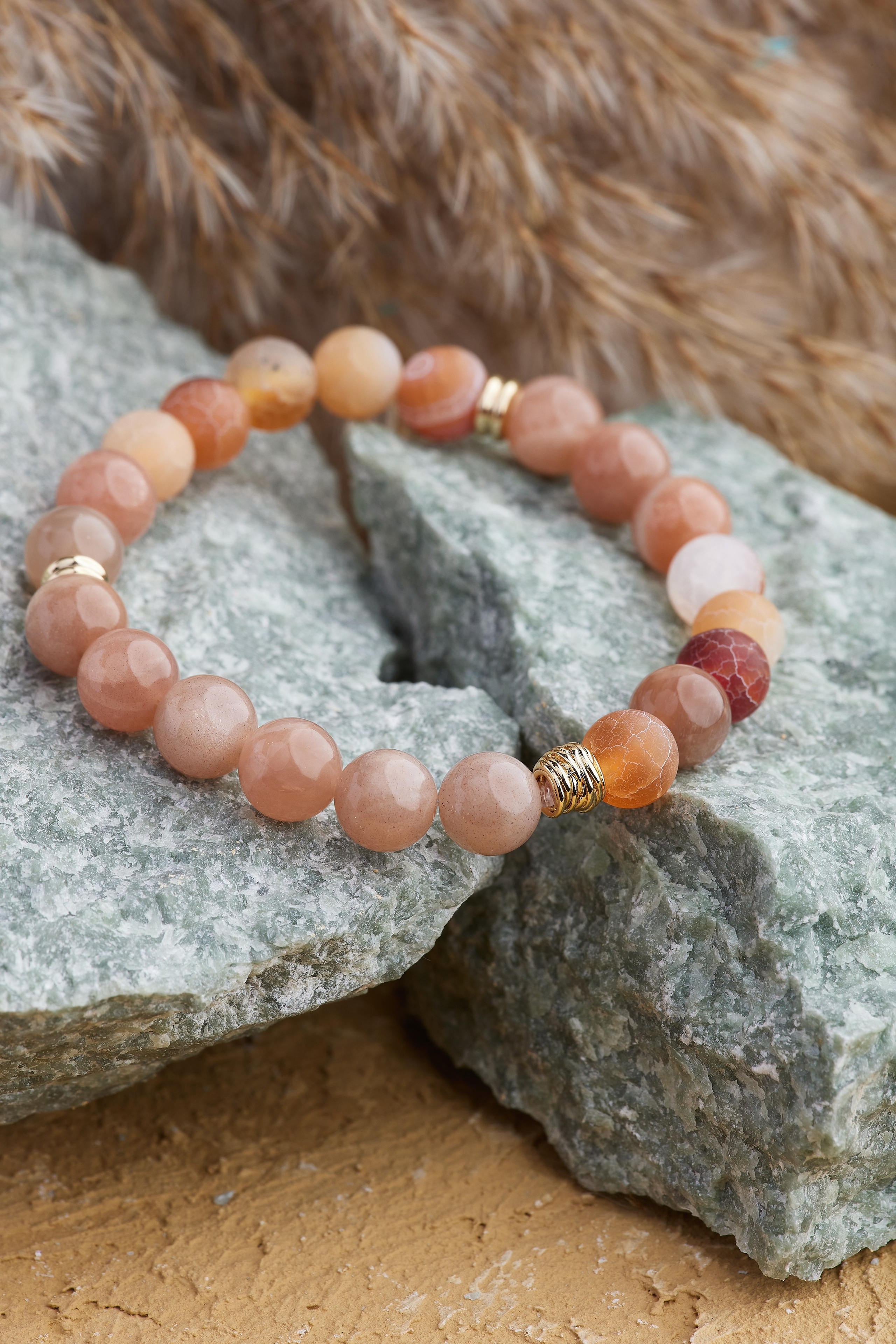 Фотосъёмка для маркетплейсов. Каталожная съёмка. Одежда. Украшения. Выпускные альбомы в Томске. Фотограф Сергей Стёпин