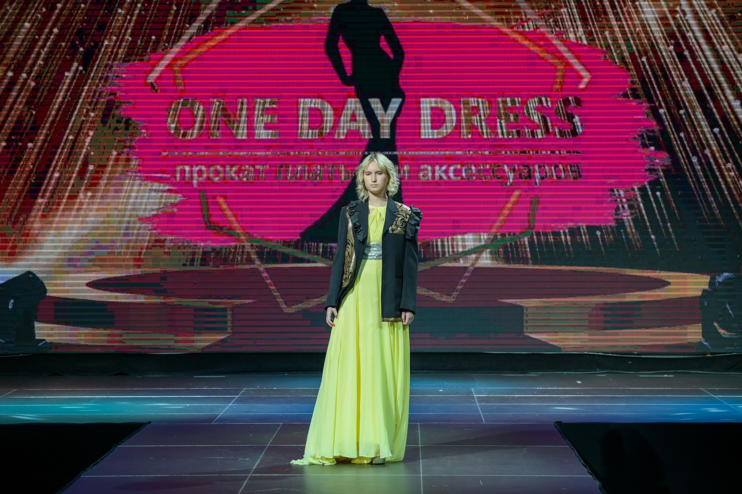 Fashion Show Photos. Фотоуслуги, услуги фотографа, фотографирование важных событий