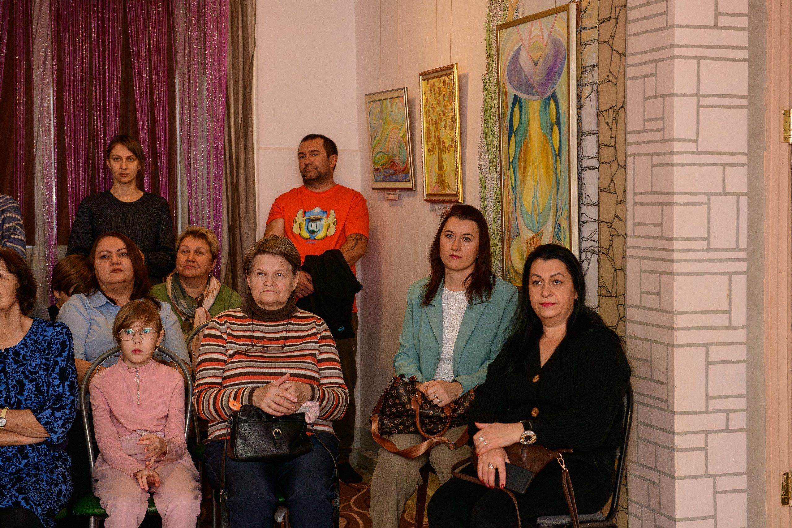 Выставка «Влюбленная в мир». Художница Татьяна Иванова-Гуляева. Семейный клуб «Открытый город»