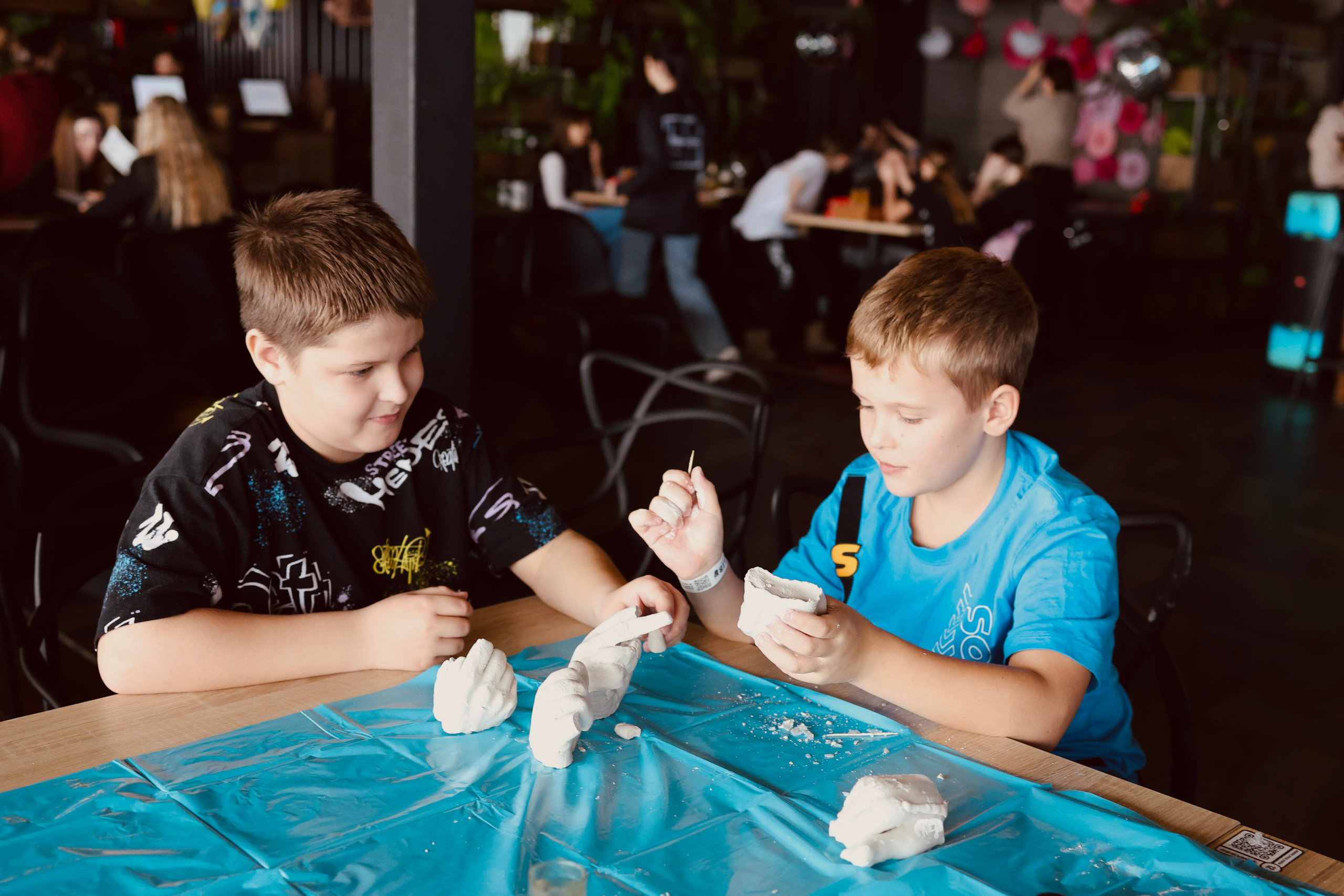 Мастер класс «3Д копия руки из гипса». Семейный и детский фотограф в Славгороде Анастасия Винс