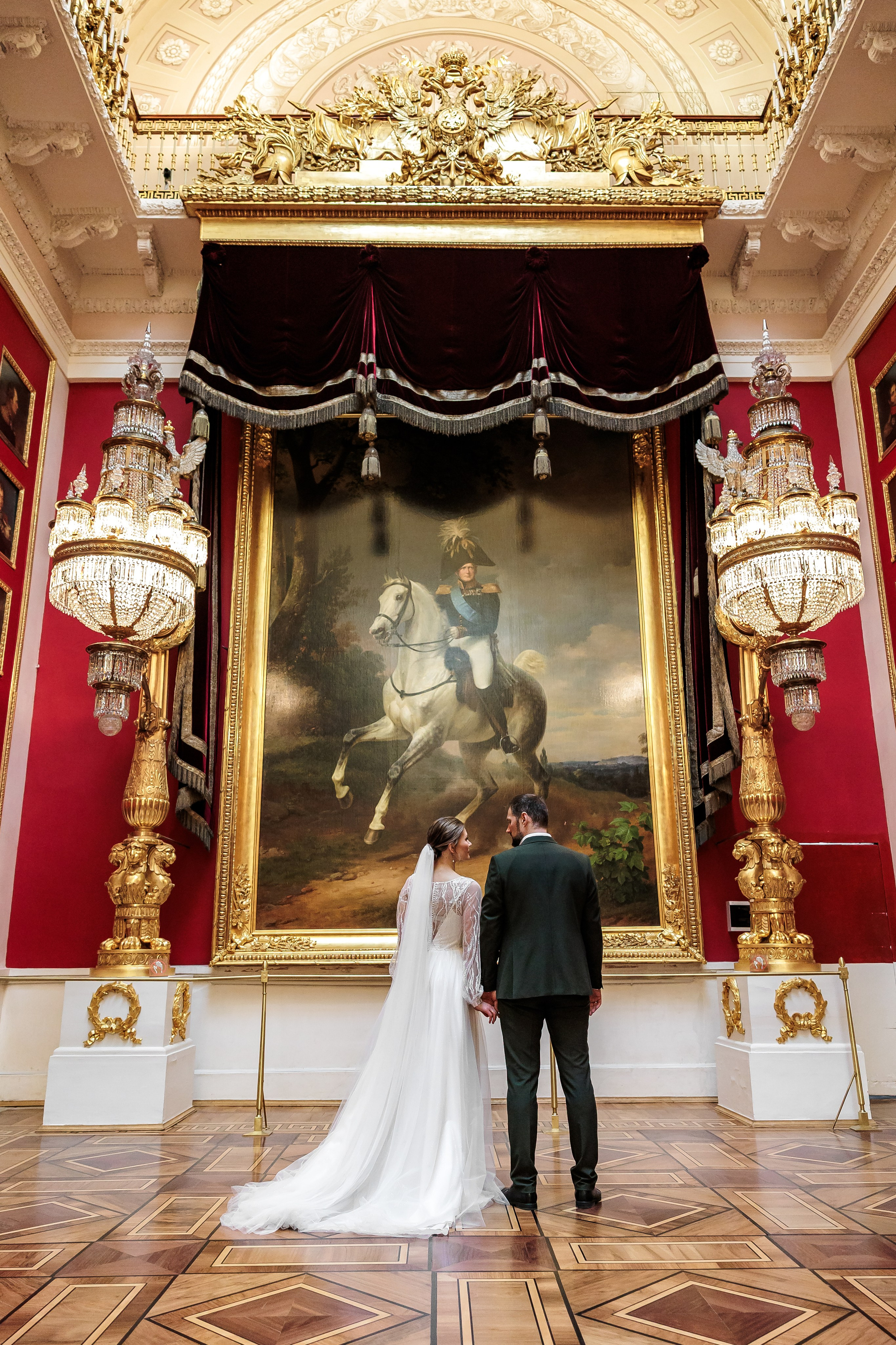 Свадебная фотосессия в Эрмитаже — заказать в Спб