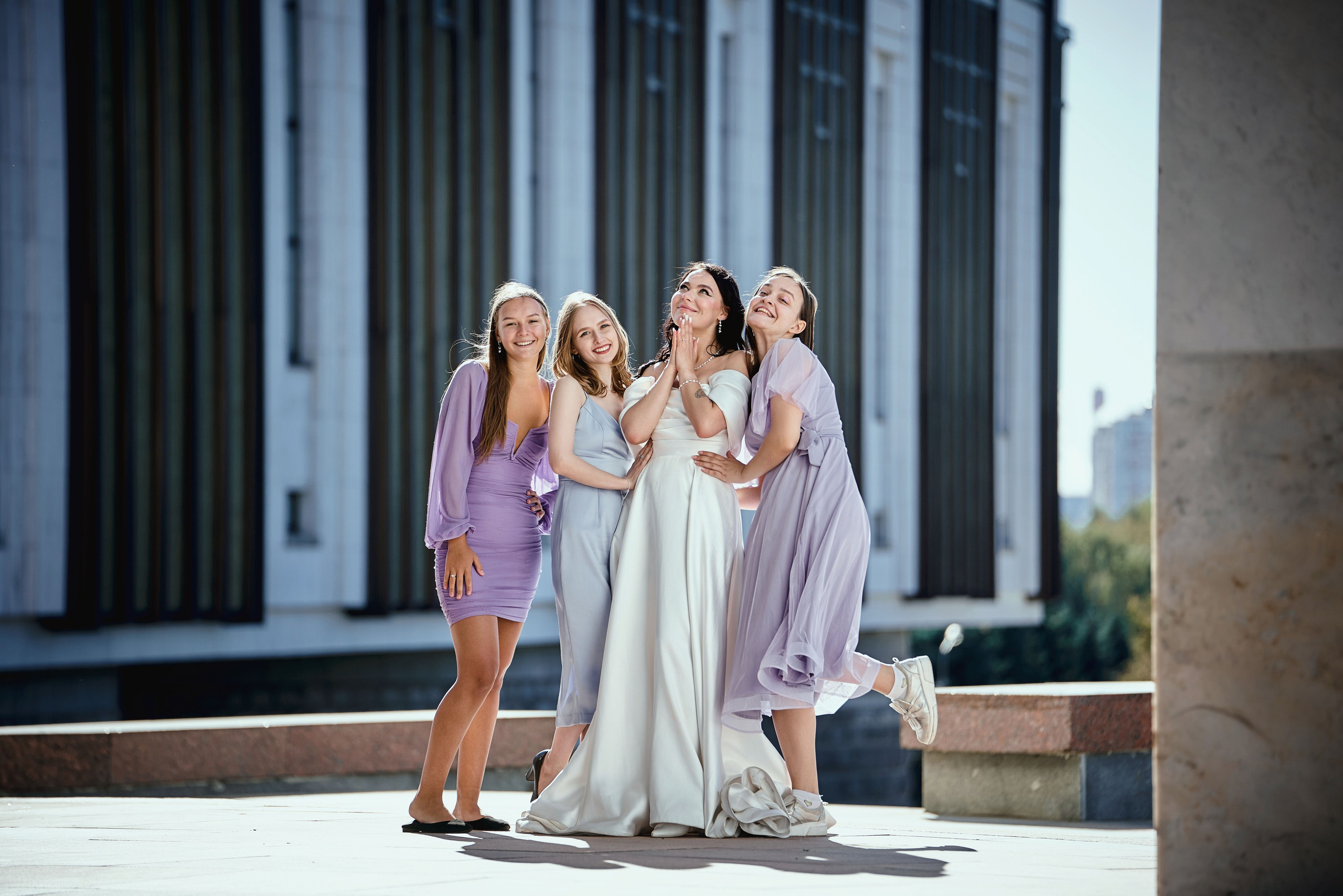 Свадебная фотосессия Дмитрия и Виты на Поклонной горе в парке Победы Москвы